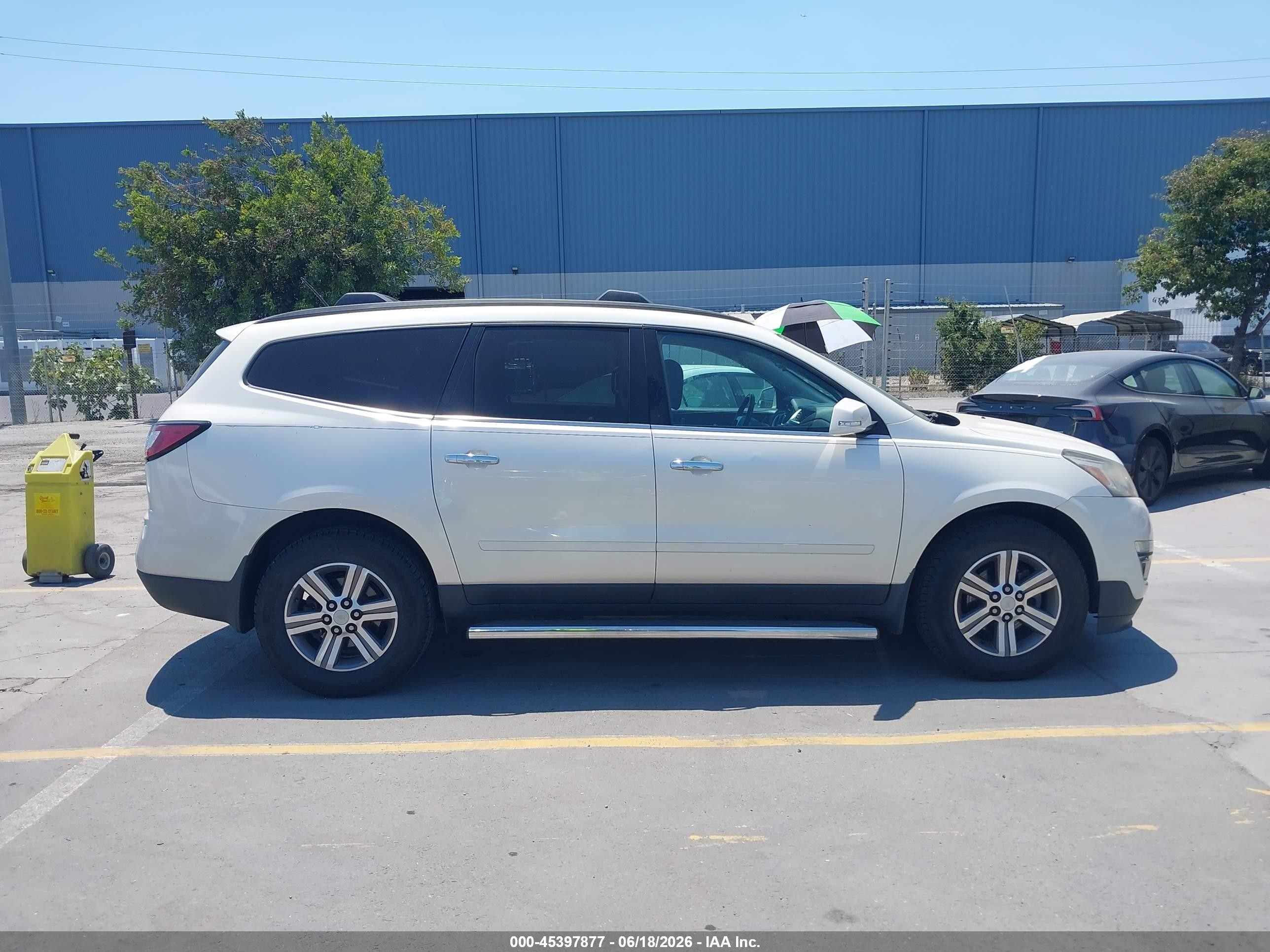 2015 Chevrolet Traverse 1lt White vin: 1GNKVGKD1FJ249758