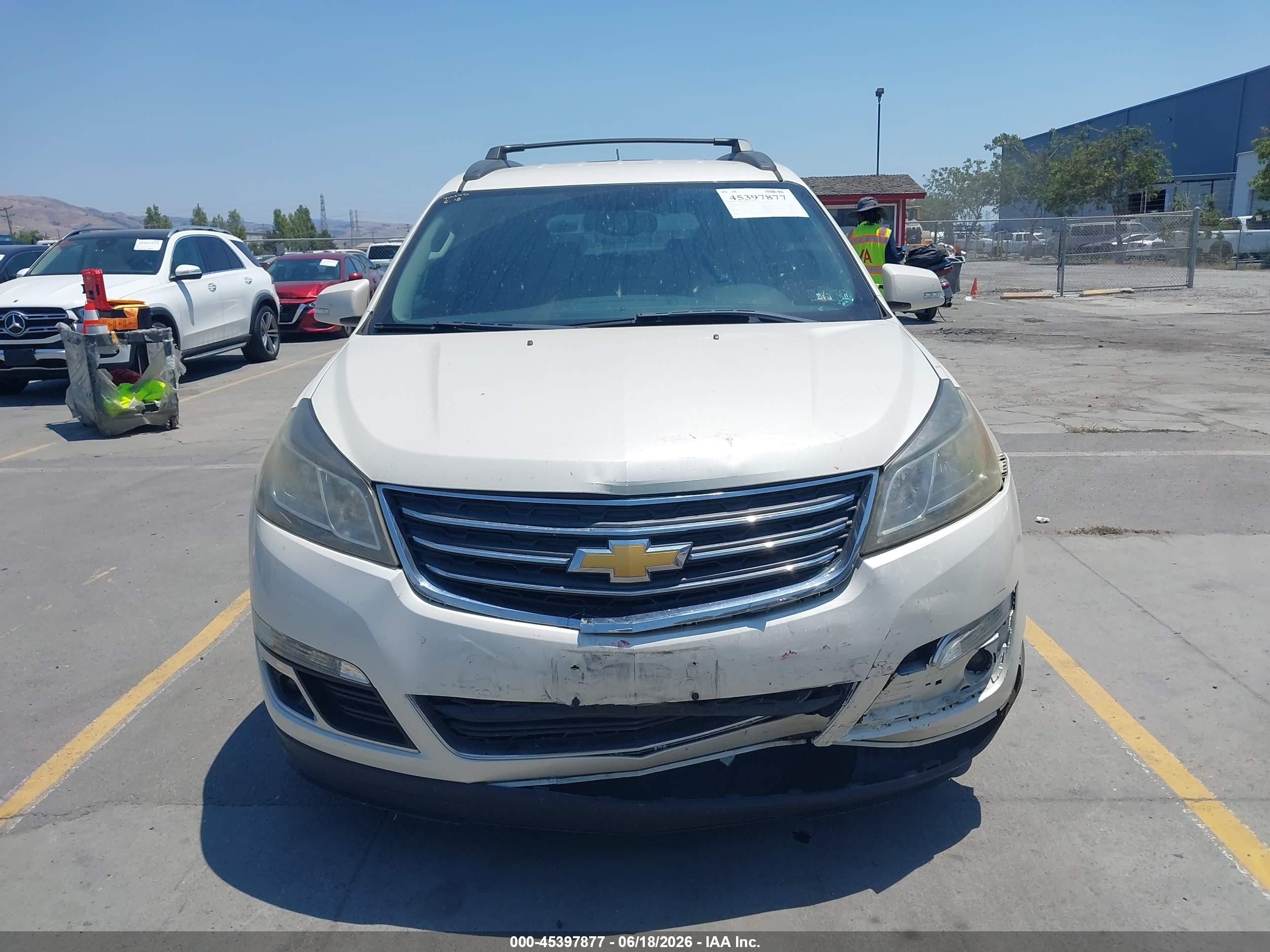 2015 Chevrolet Traverse 1lt White vin: 1GNKVGKD1FJ249758