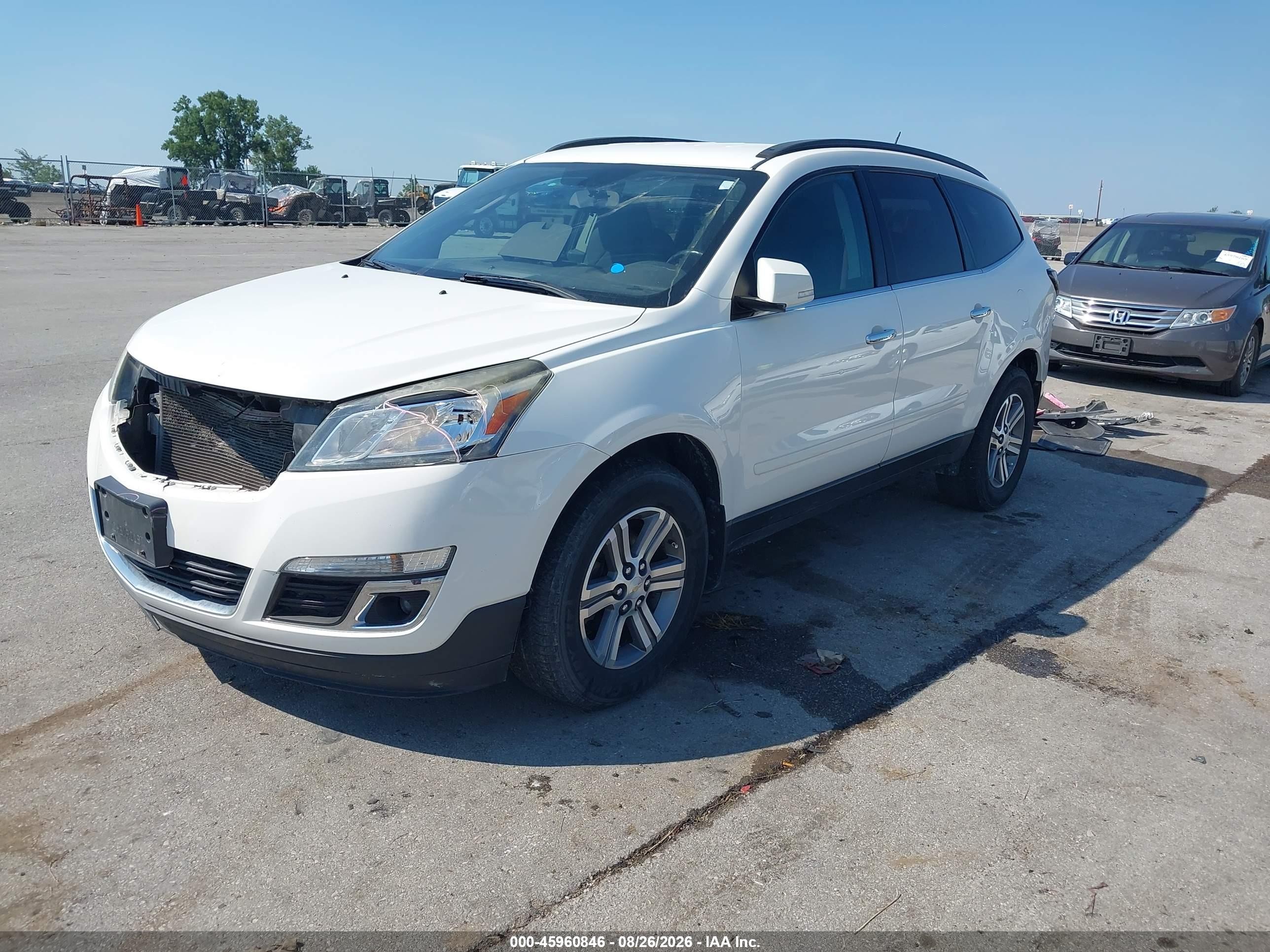 2015 Chevrolet Traverse Lt White vin: 1GNKVGKD1FJ311613
