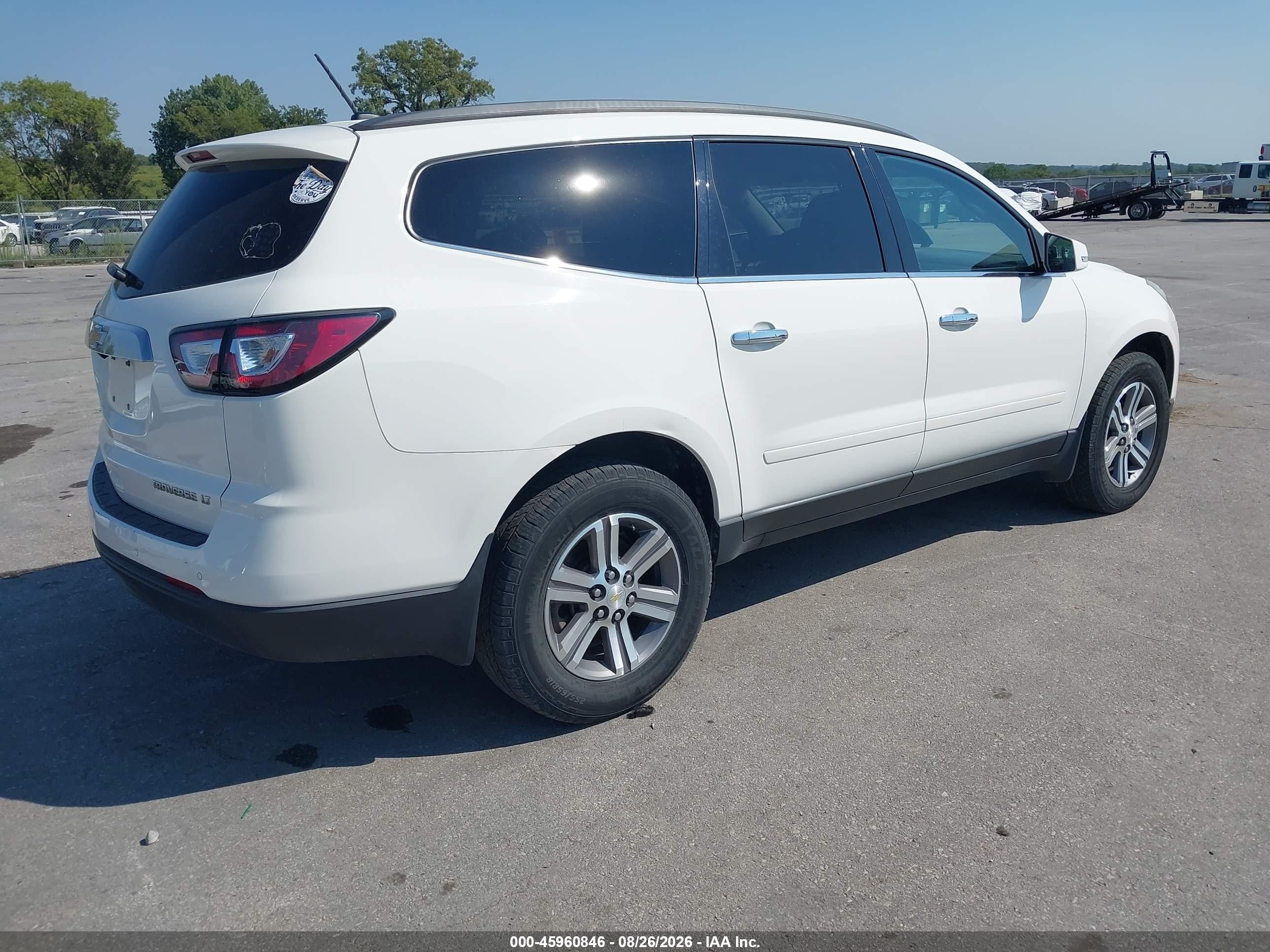 2015 Chevrolet Traverse Lt White vin: 1GNKVGKD1FJ311613