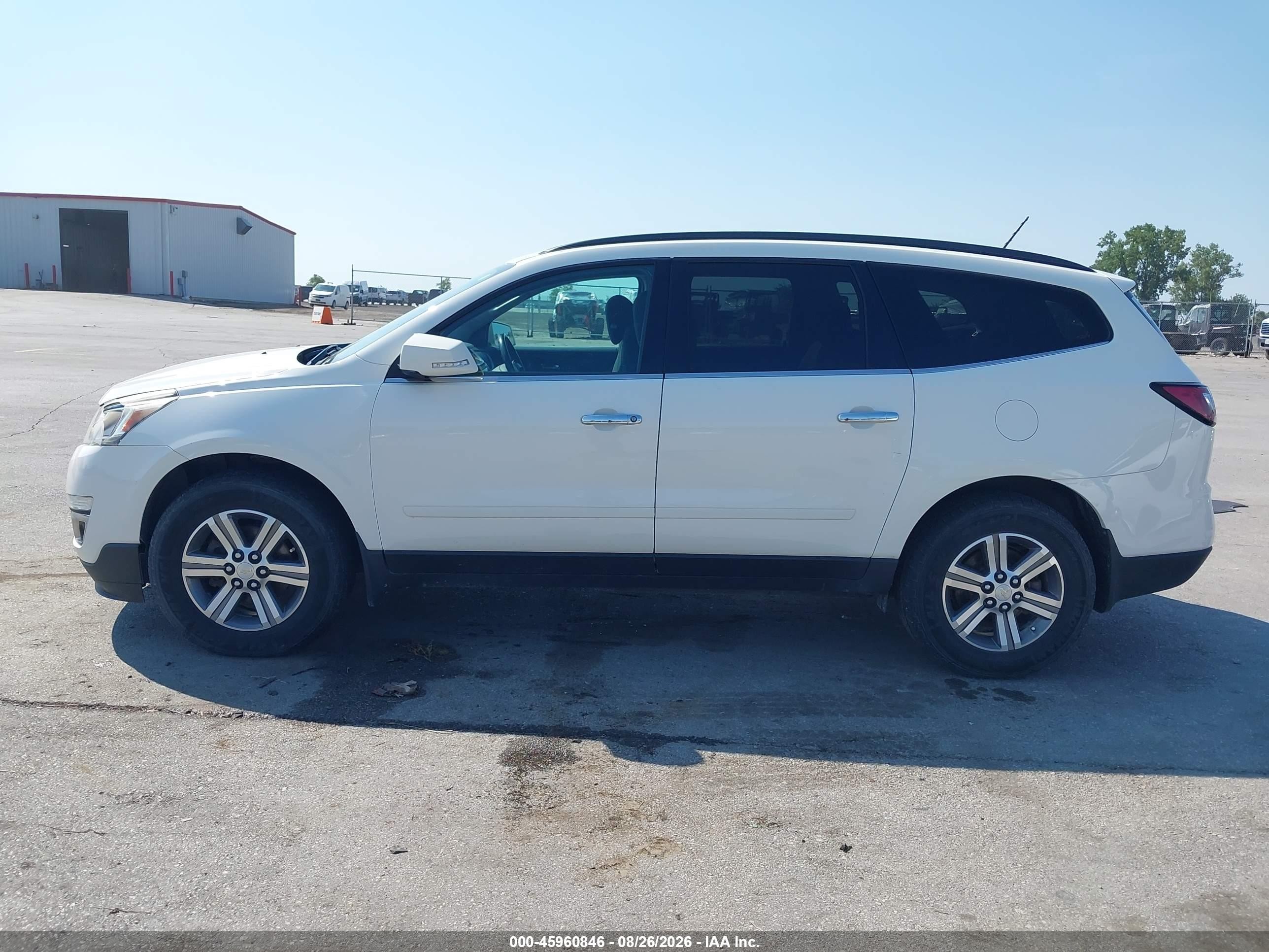 2015 Chevrolet Traverse Lt White vin: 1GNKVGKD1FJ311613