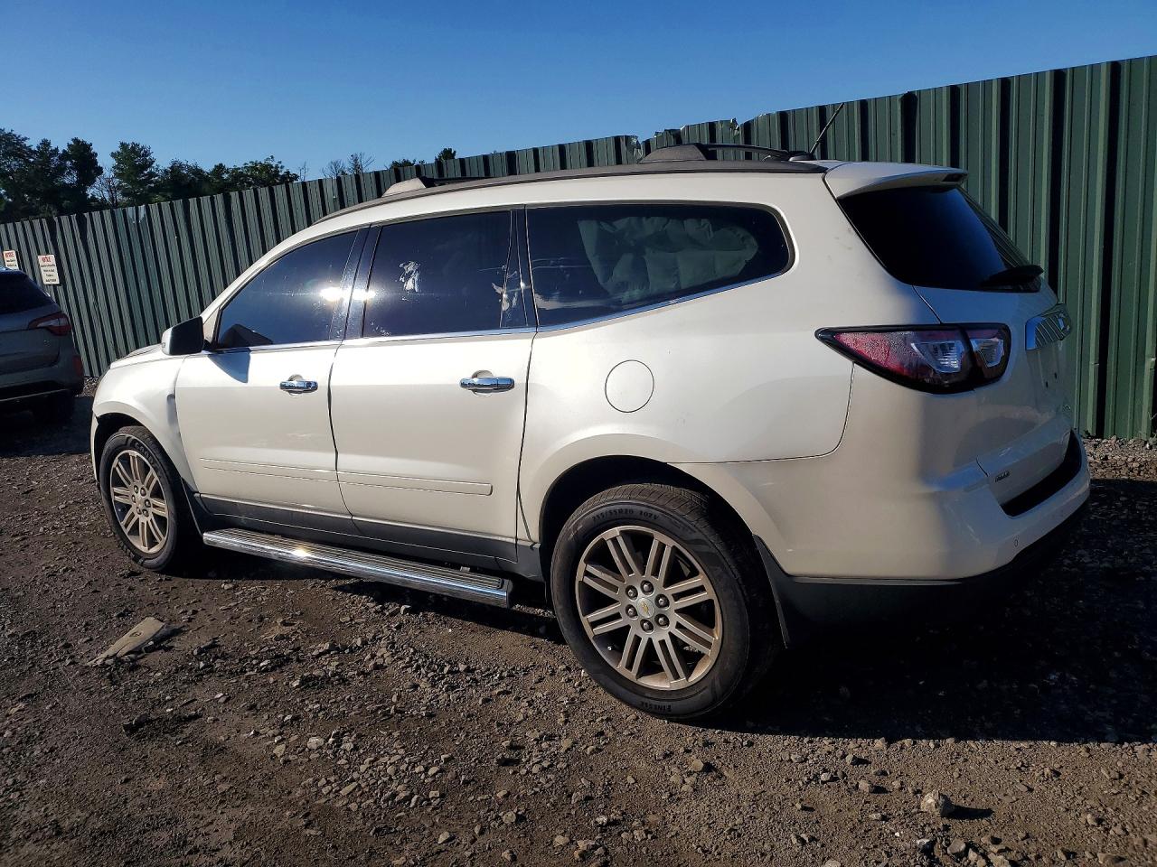 2013 Chevrolet Traverse Lt White vin: 1GNKVGKD2DJ165705