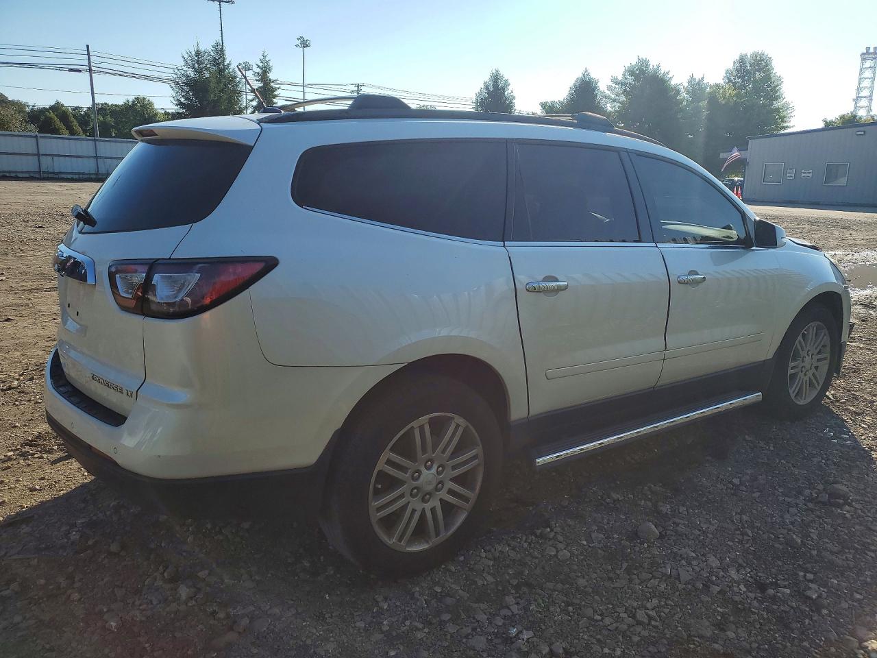 2013 Chevrolet Traverse Lt White vin: 1GNKVGKD2DJ165705