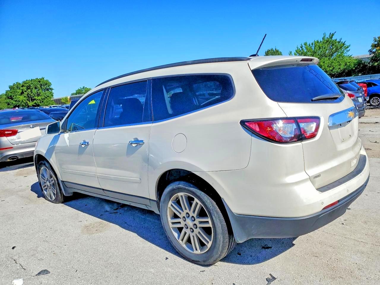 2014 Chevrolet Traverse Lt White vin: 1GNKVGKD2EJ105425