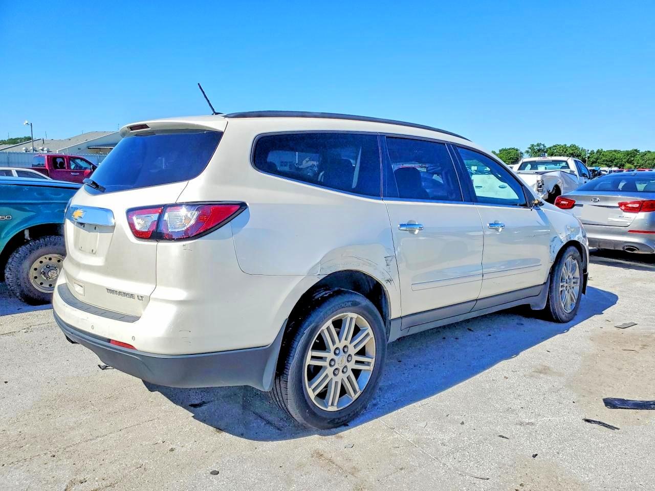 2014 Chevrolet Traverse Lt White vin: 1GNKVGKD2EJ105425