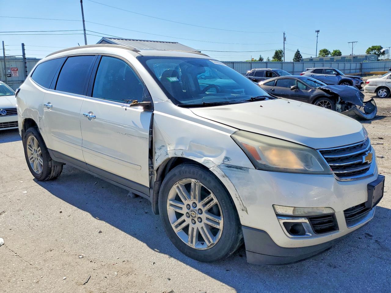 2014 Chevrolet Traverse Lt White vin: 1GNKVGKD2EJ105425