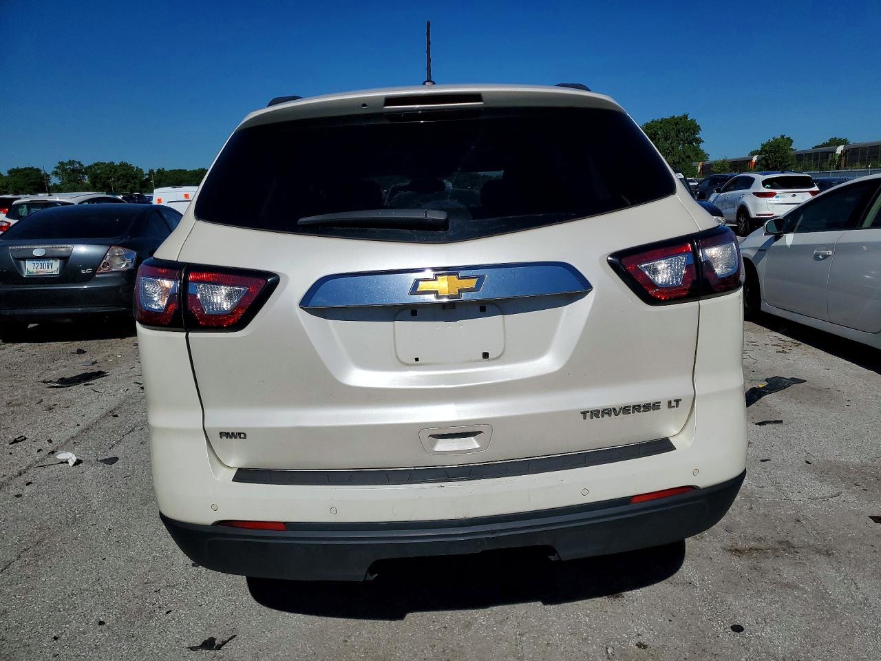 2014 Chevrolet Traverse Lt White vin: 1GNKVGKD2EJ105425