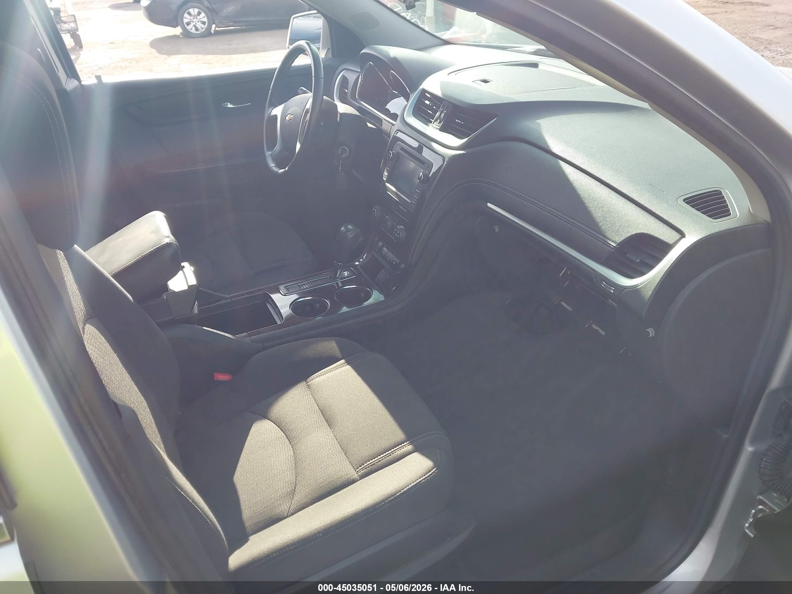 2015 Chevrolet Traverse 1lt Silver vin: 1GNKVGKD3FJ190163