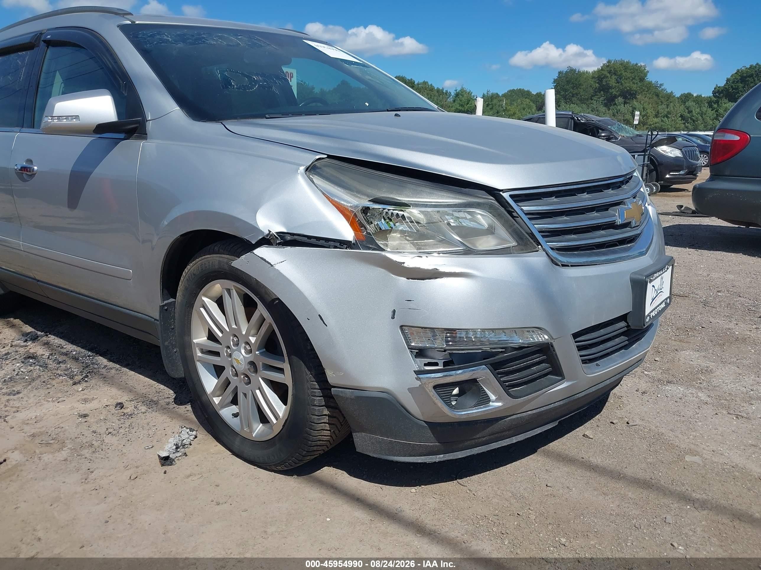 2015 Chevrolet Traverse 1lt Silver vin: 1GNKVGKD3FJ190163
