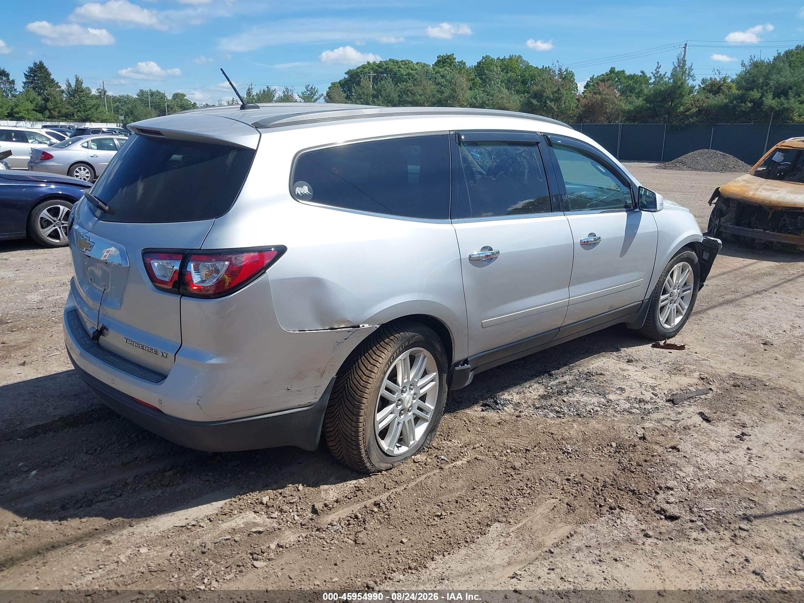 2015 Chevrolet Traverse 1lt Silver vin: 1GNKVGKD3FJ190163
