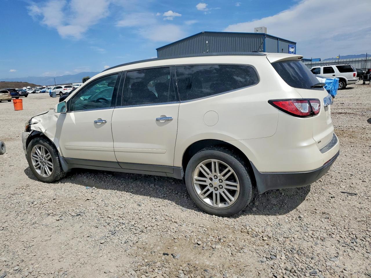 2015 Chevrolet Traverse Lt White vin: 1GNKVGKD3FJ243539