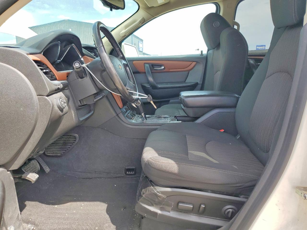 2015 Chevrolet Traverse Lt White vin: 1GNKVGKD3FJ243539