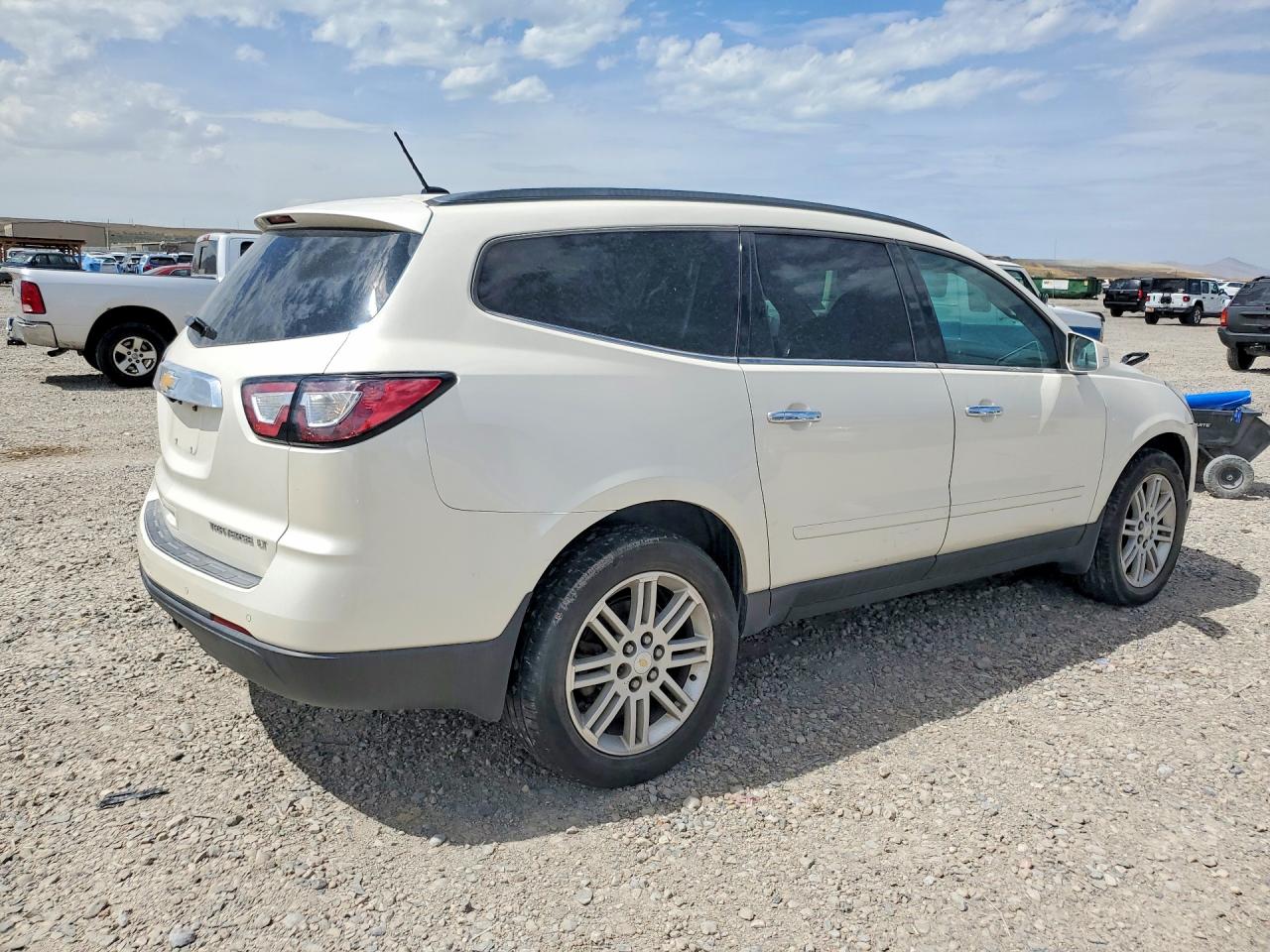 2015 Chevrolet Traverse Lt White vin: 1GNKVGKD3FJ243539