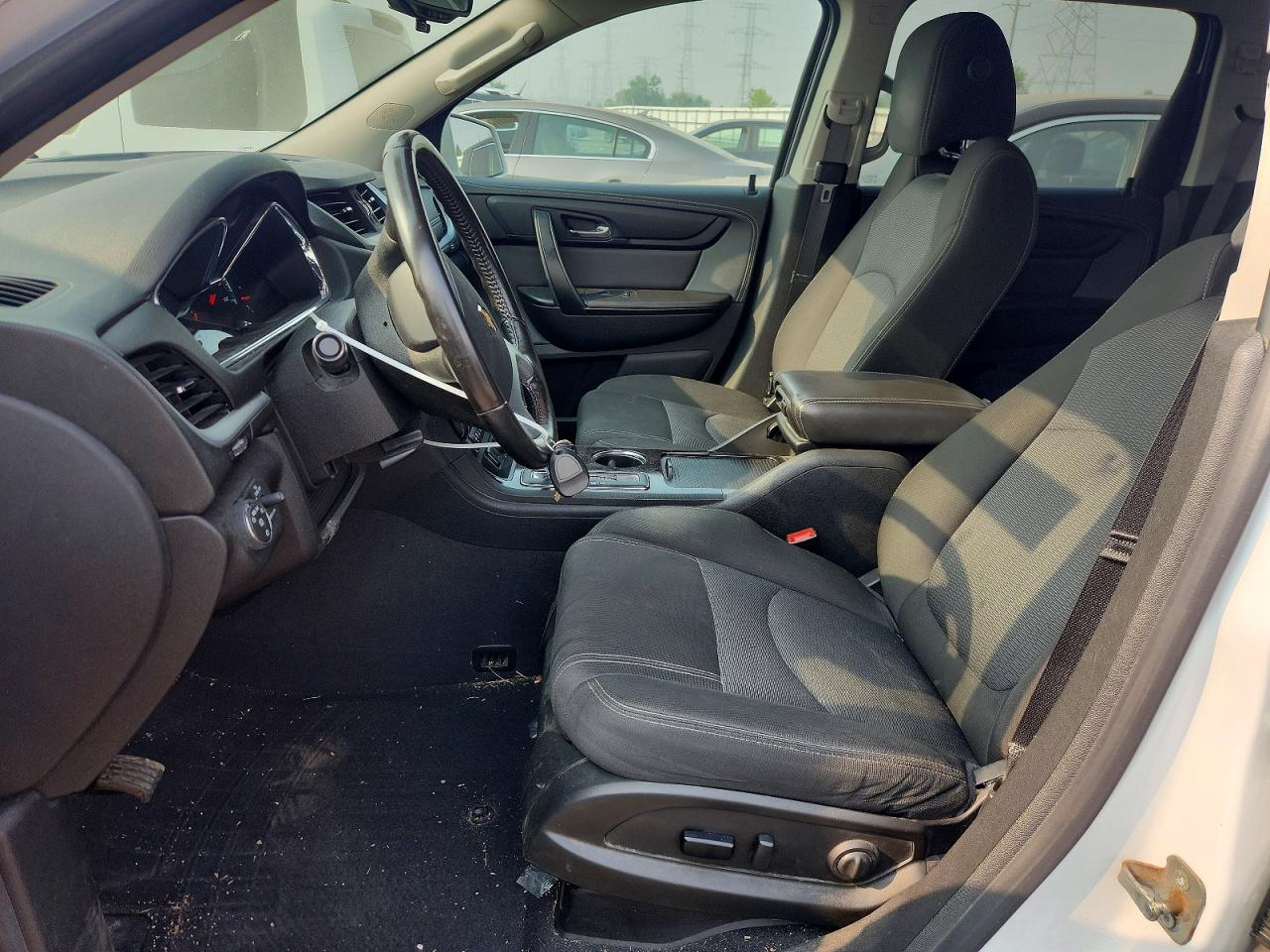 2017 Chevrolet Traverse Lt Белый vin: 1GNKVGKD3HJ264202