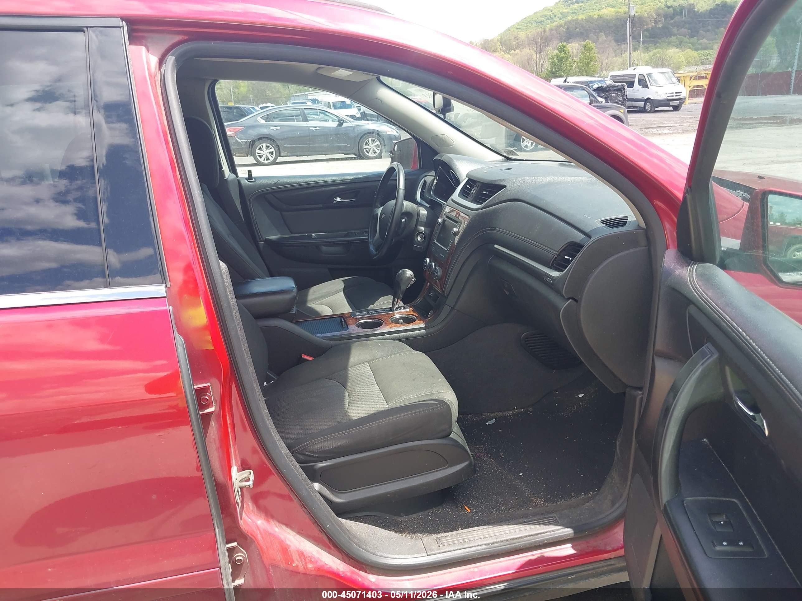 2013 Chevrolet Traverse 1lt Red vin: 1GNKVGKD4DJ147898