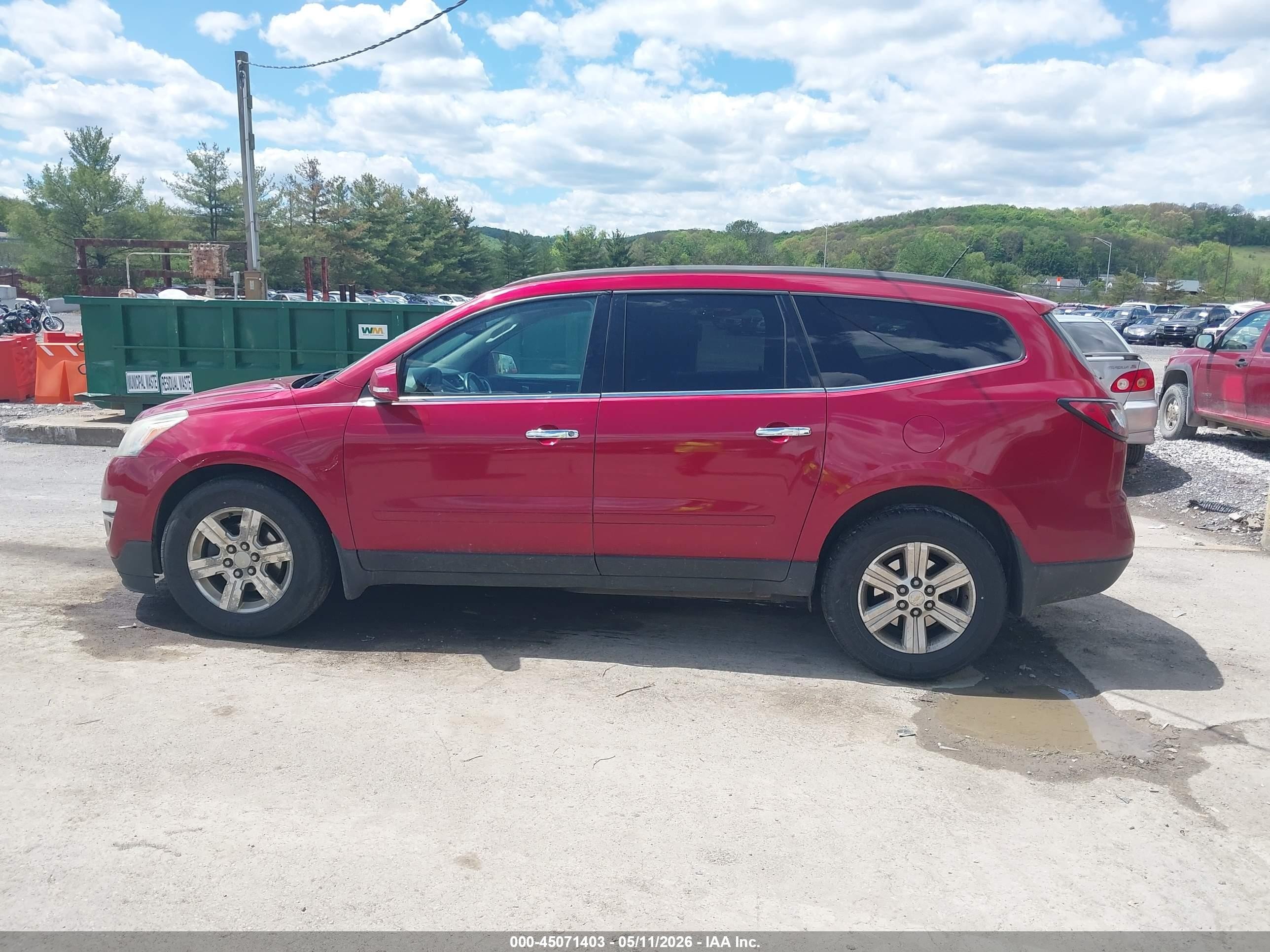 2013 Chevrolet Traverse 1lt Red vin: 1GNKVGKD4DJ147898