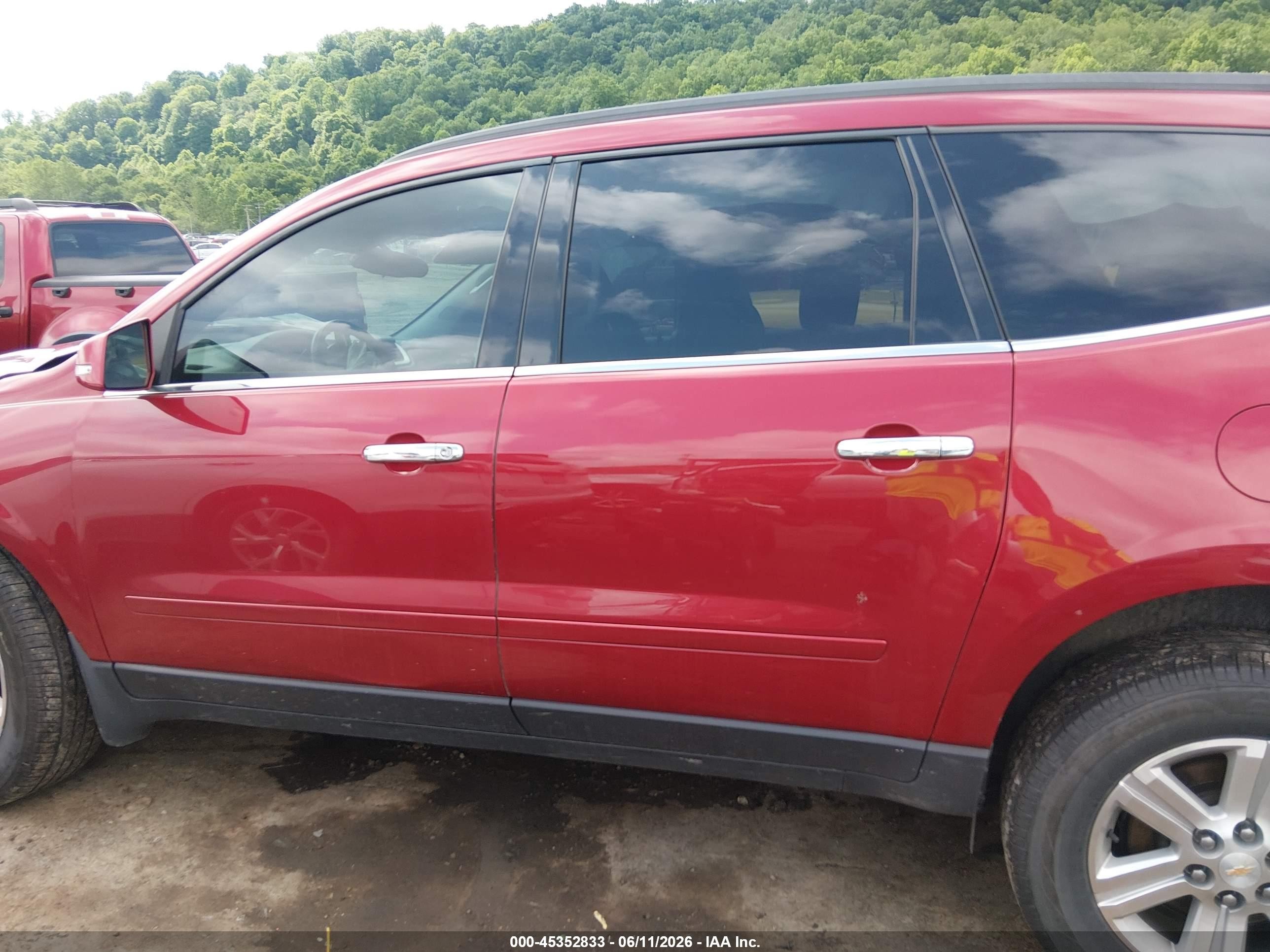 2013 Chevrolet Traverse 1lt Red vin: 1GNKVGKD4DJ195515