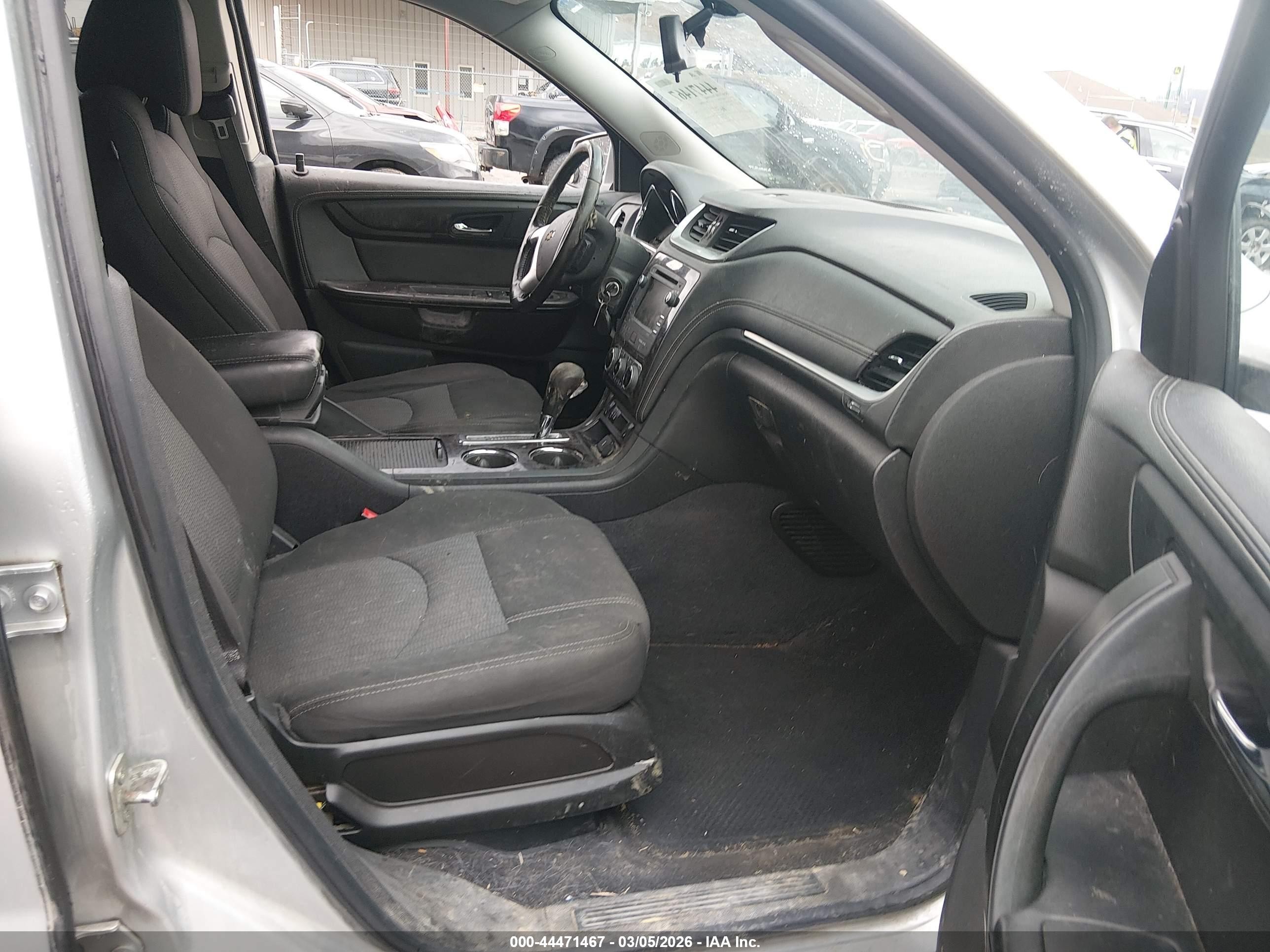 2015 Chevrolet Traverse 1lt Silver vin: 1GNKVGKD4FJ192195