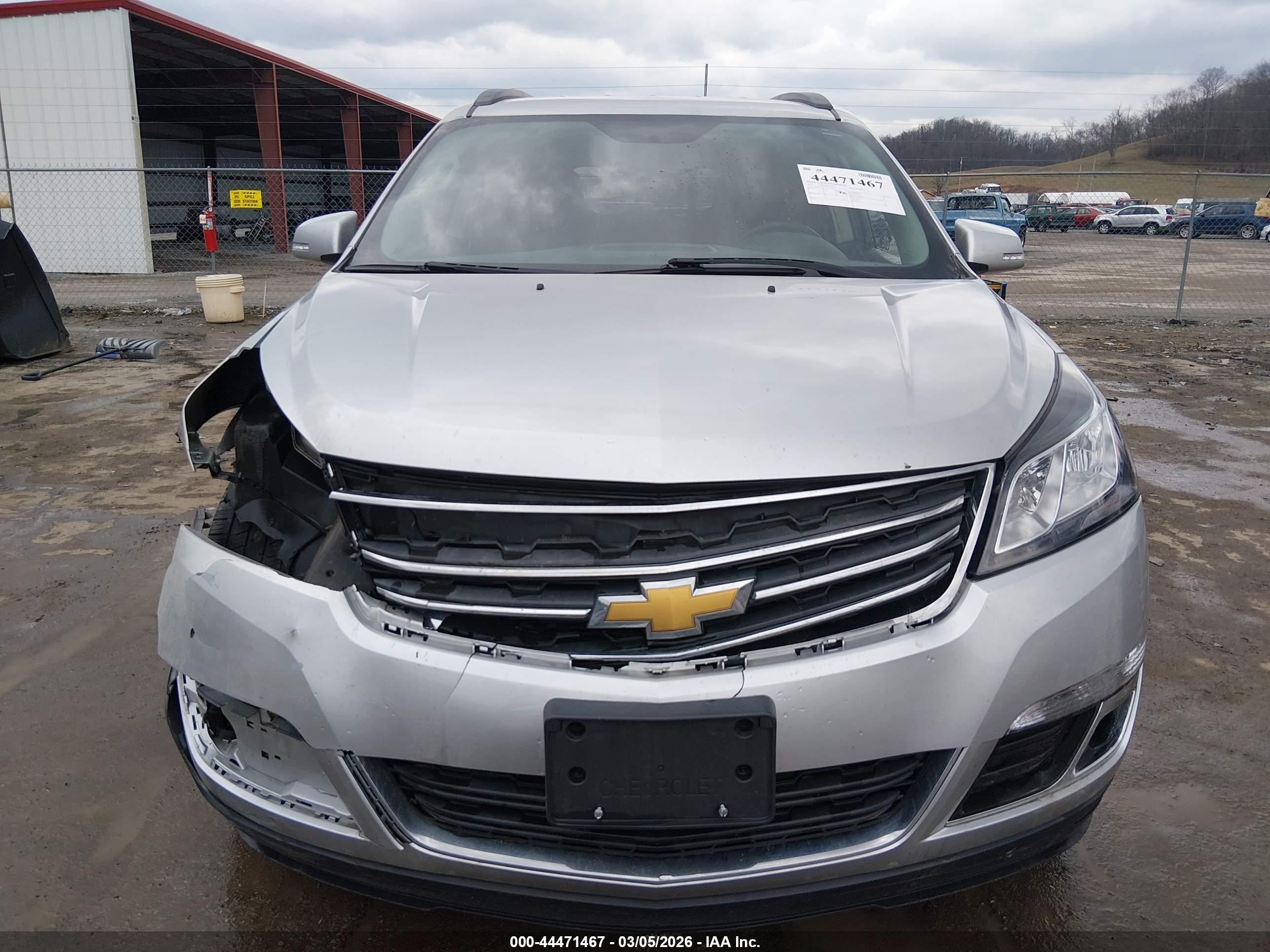2015 Chevrolet Traverse 1lt Silver vin: 1GNKVGKD4FJ192195