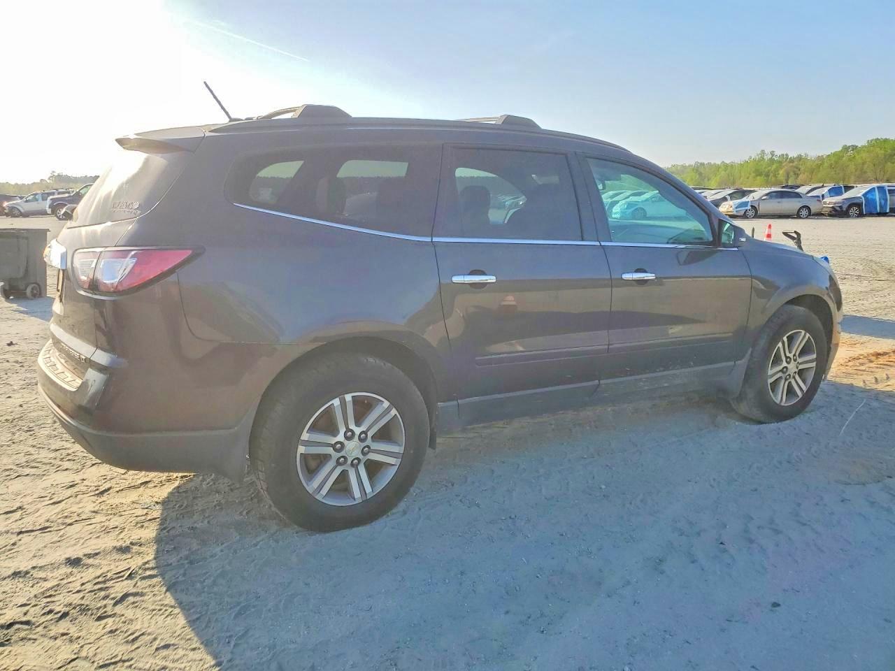 2015 Chevrolet Traverse Lt Silver vin: 1GNKVGKD4FJ257997