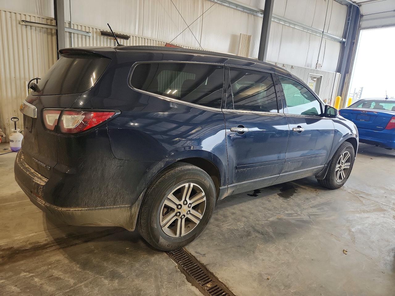 2015 Chevrolet Traverse Lt Blue vin: 1GNKVGKD5FJ214818