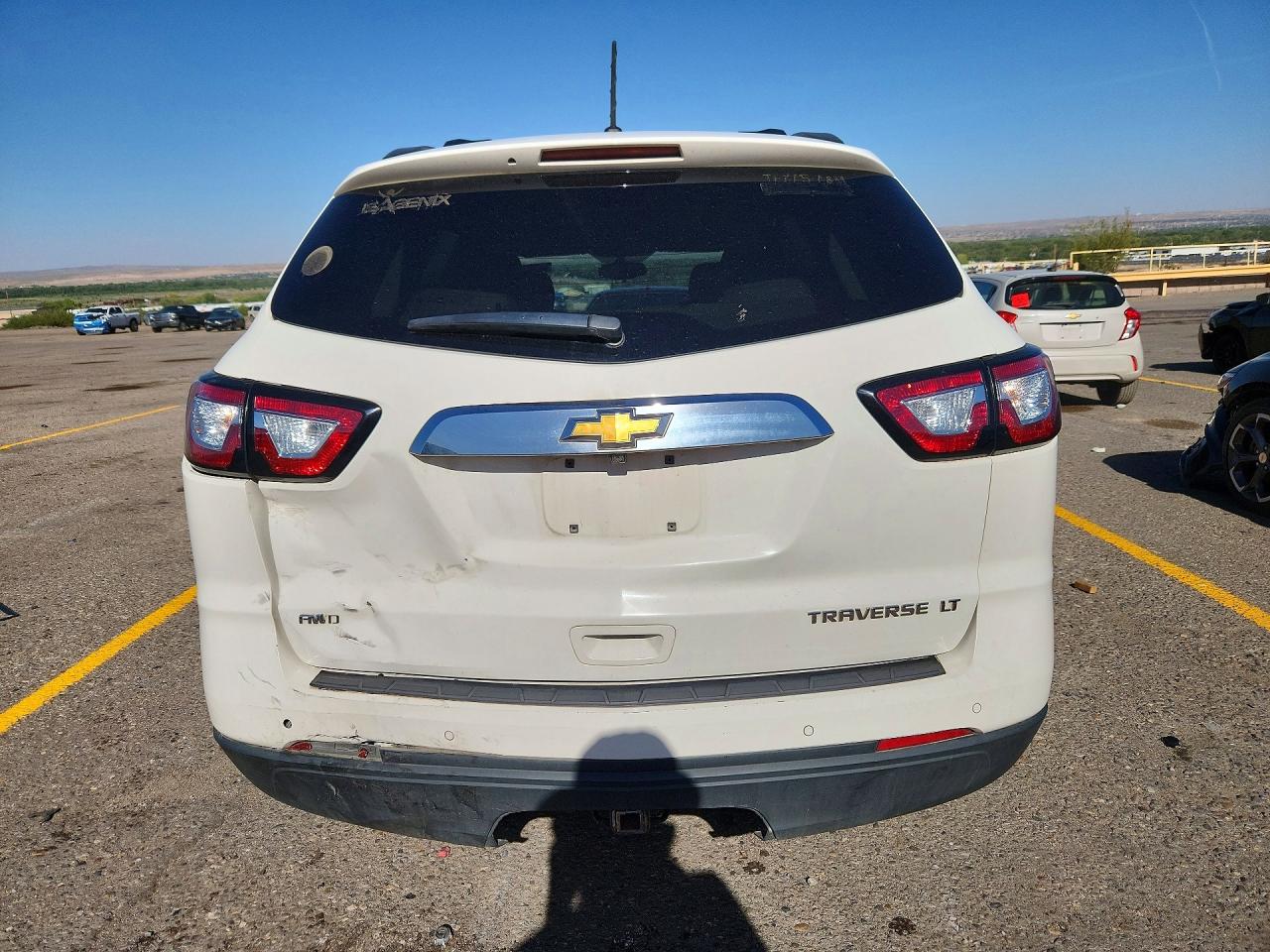 2015 Chevrolet Traverse Lt White vin: 1GNKVGKD5FJ275862