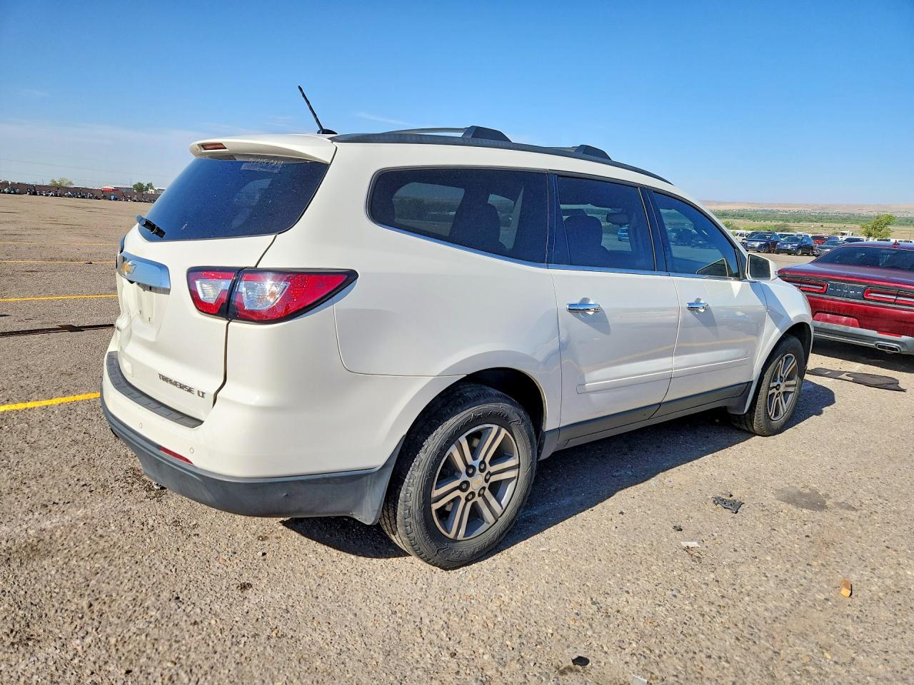 2015 Chevrolet Traverse Lt White vin: 1GNKVGKD5FJ275862