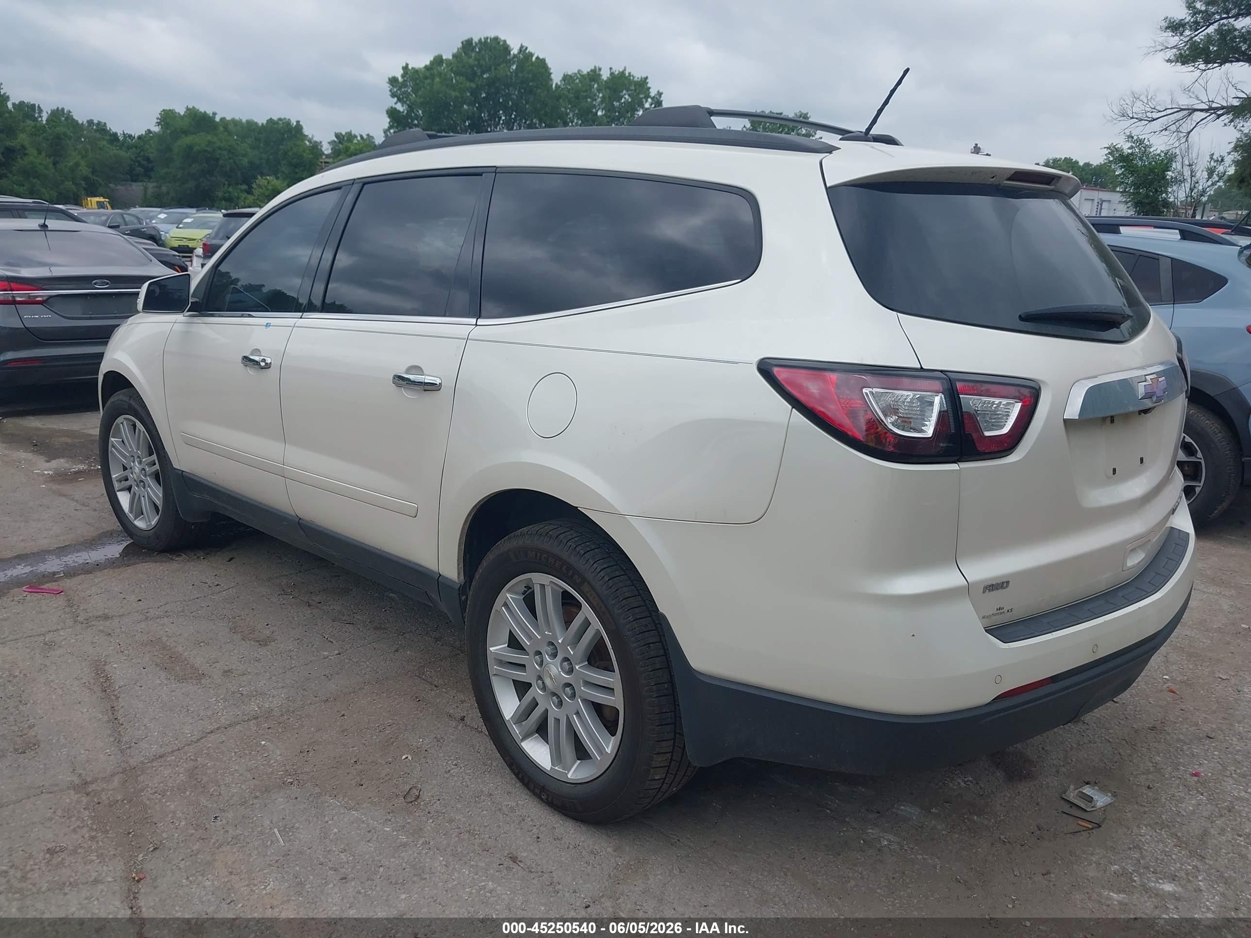 2013 Chevrolet Traverse 1lt White vin: 1GNKVGKD6DJ177632