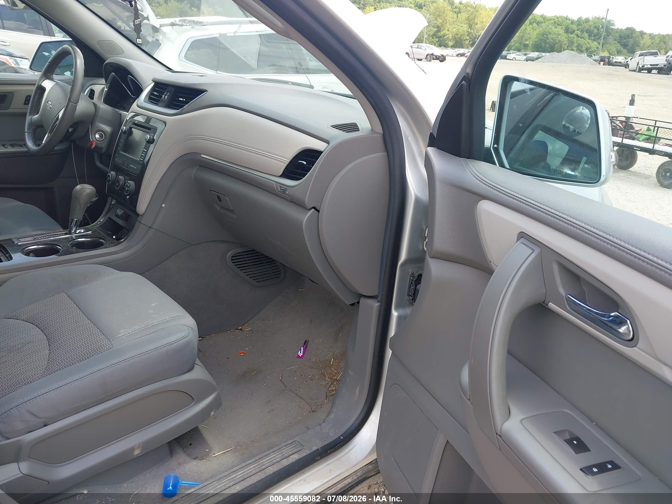 2014 Chevrolet Traverse 1lt Silver vin: 1GNKVGKD6EJ216074
