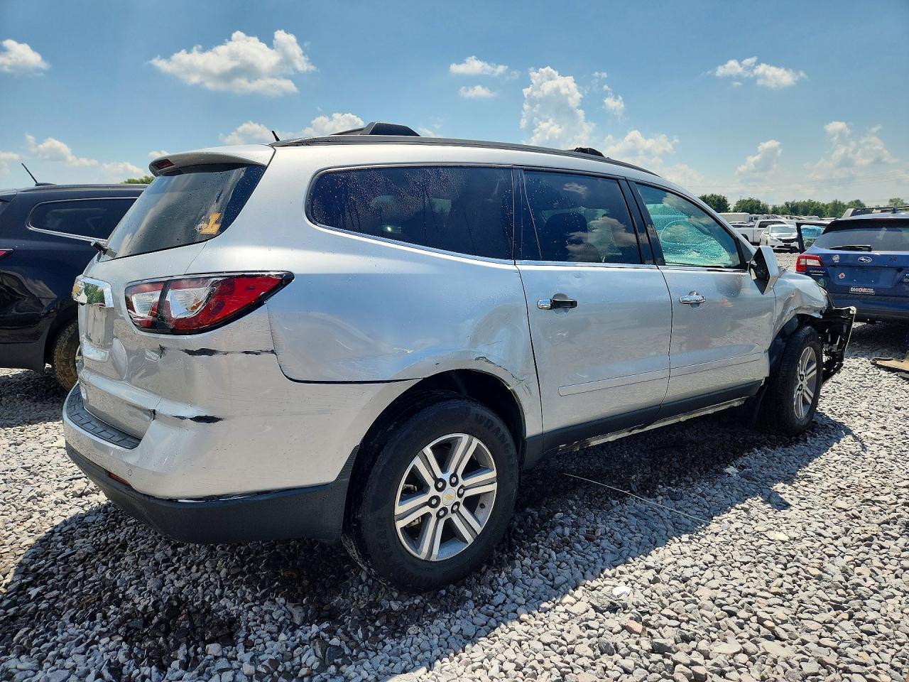 2015 Chevrolet Traverse Lt Серебряный vin: 1GNKVGKD6FJ307847
