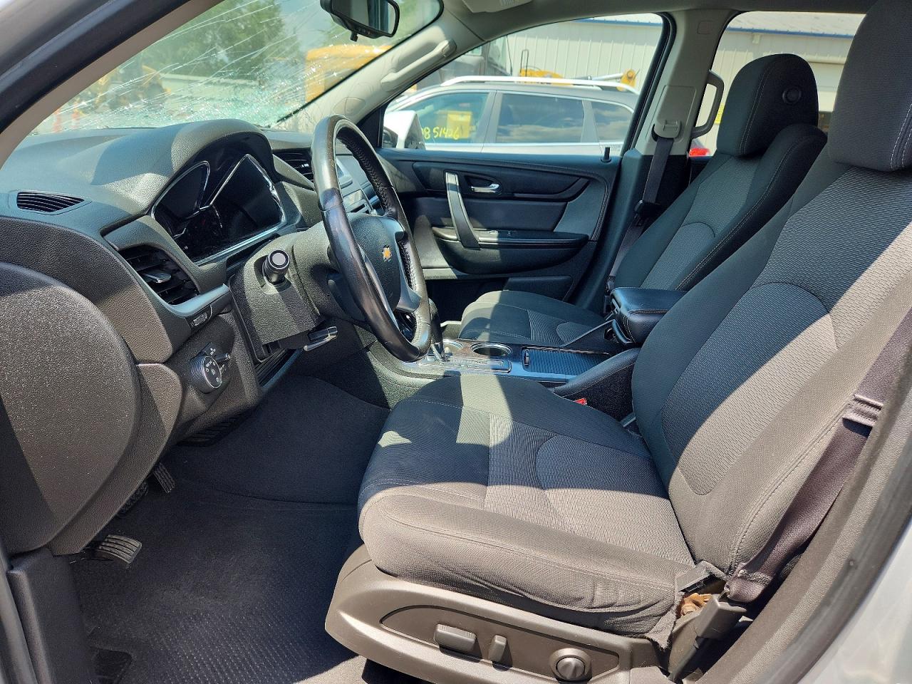 2015 Chevrolet Traverse Lt Серебряный vin: 1GNKVGKD6FJ307847