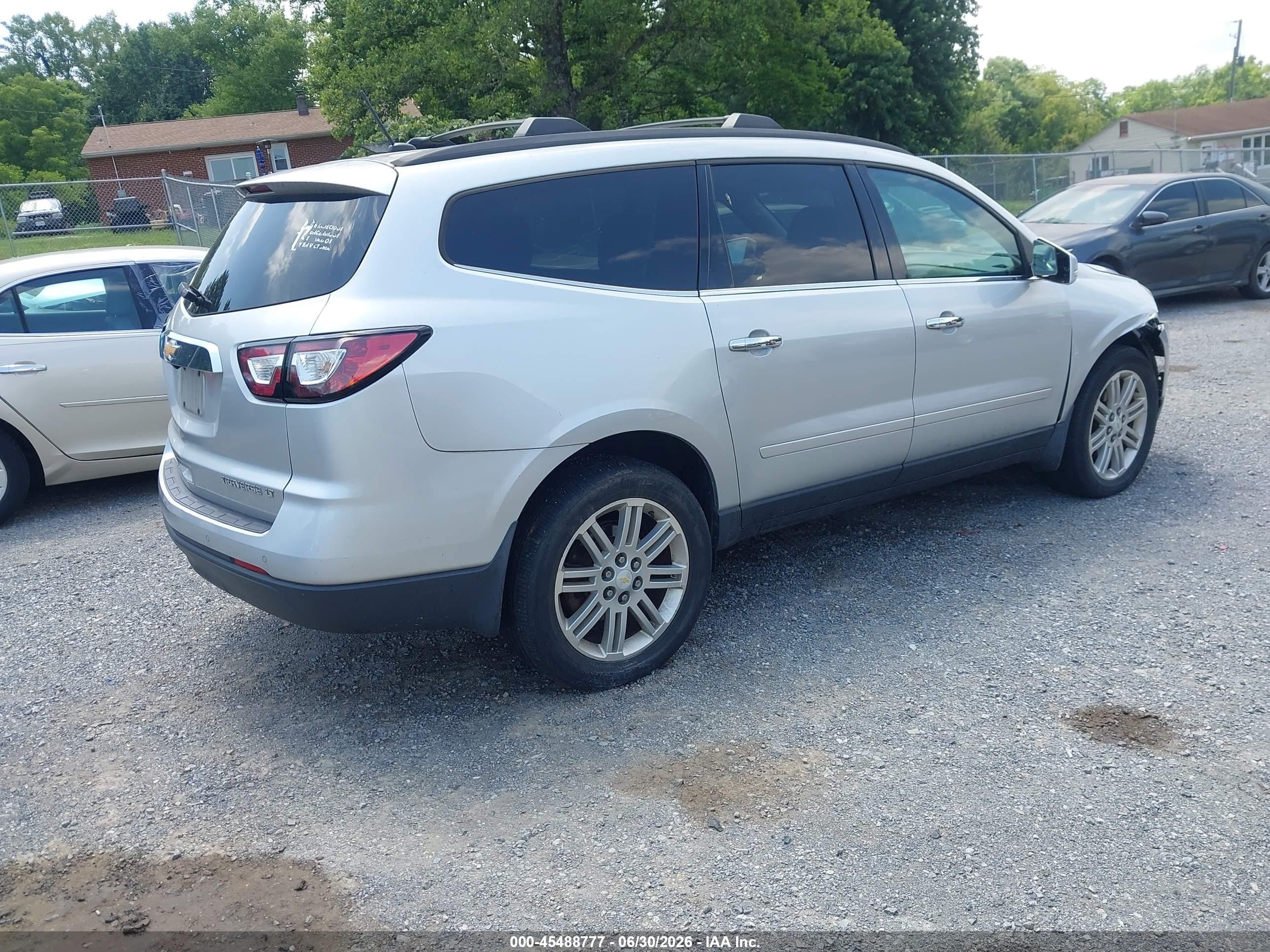 2013 Chevrolet Traverse Lt Серебряный vin: 1GNKVGKD7DJ114913
