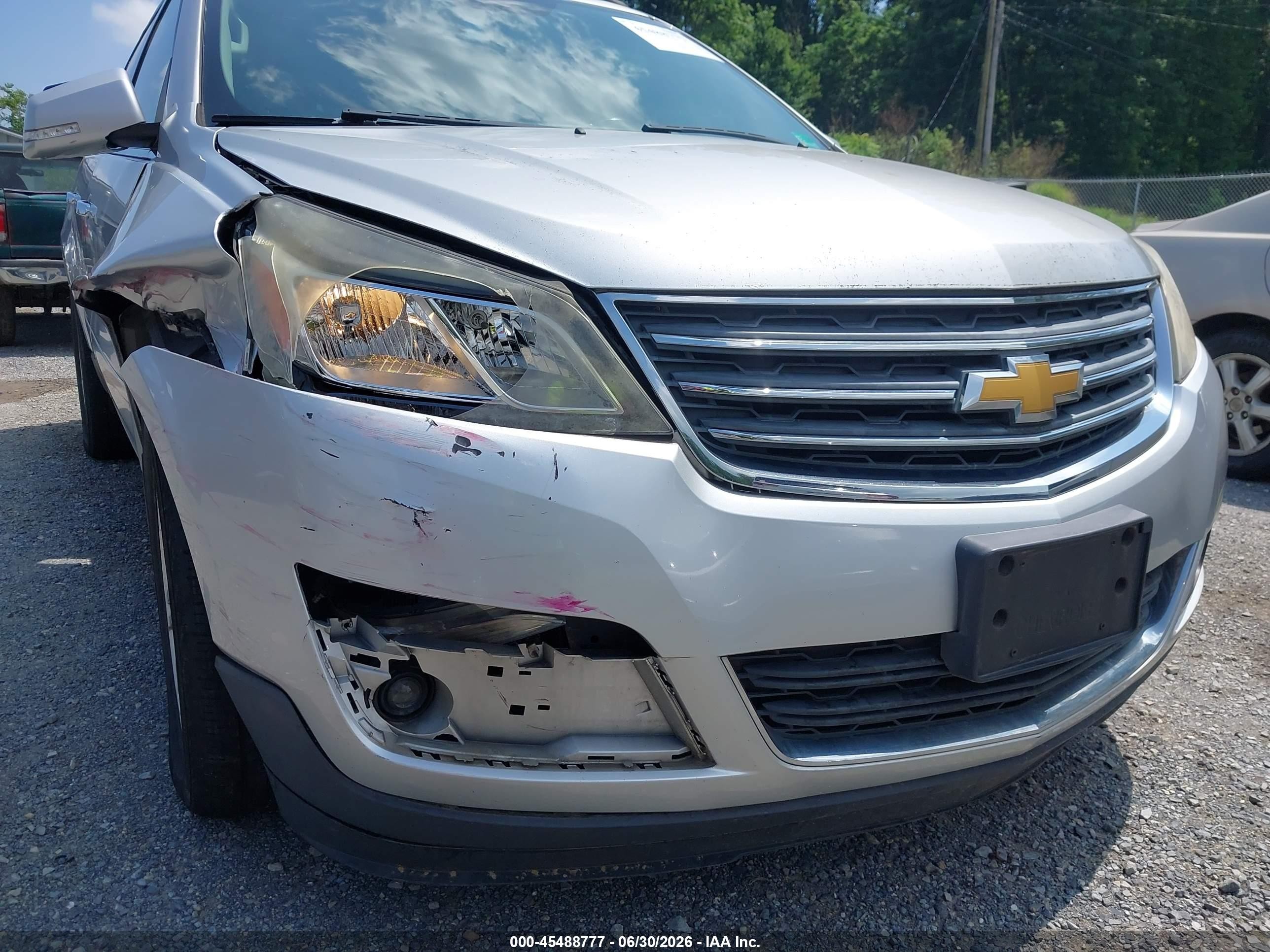 2013 Chevrolet Traverse Lt Серебряный vin: 1GNKVGKD7DJ114913