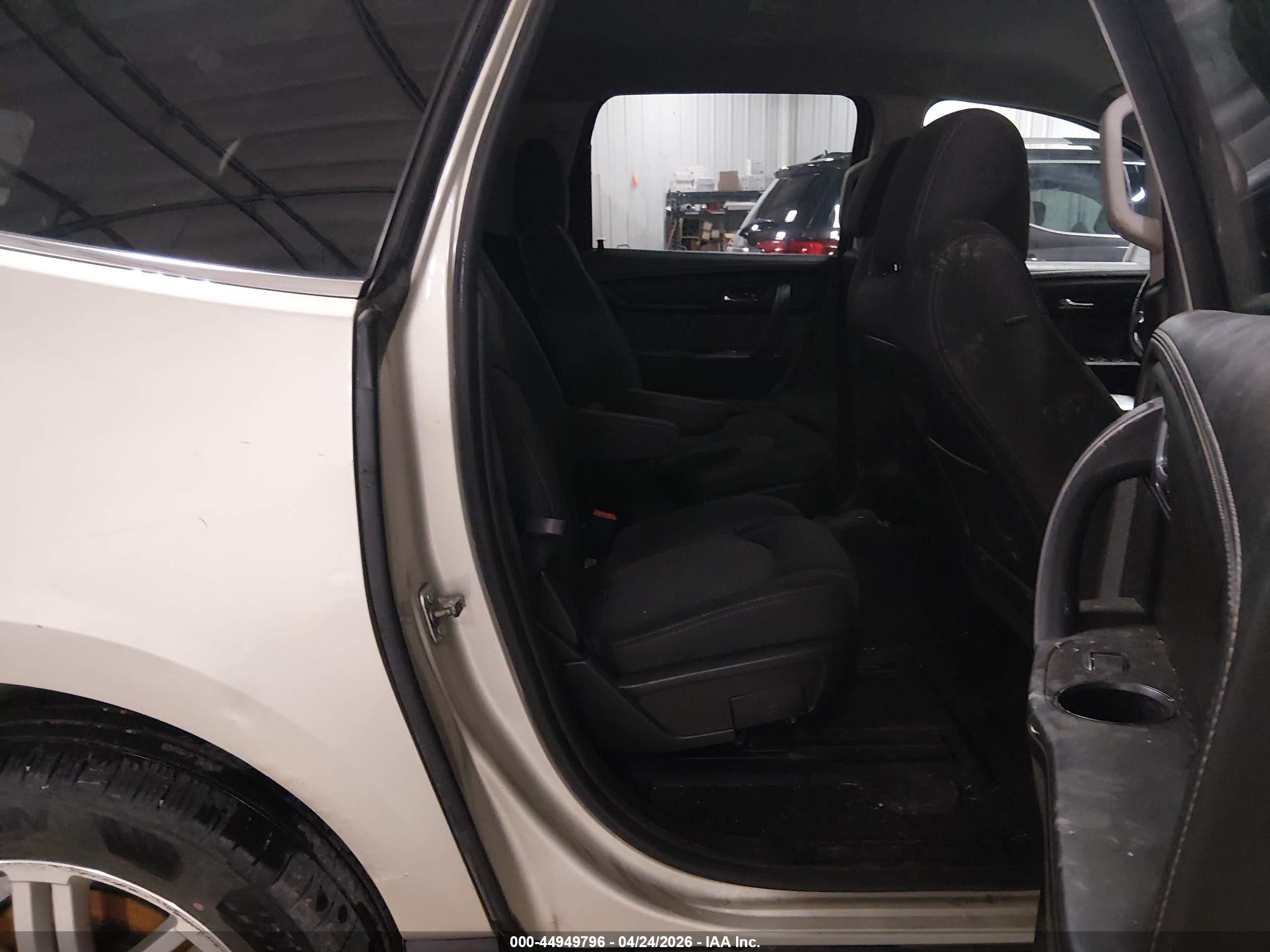 2013 Chevrolet Traverse 1lt Gold vin: 1GNKVGKD7DJ131372
