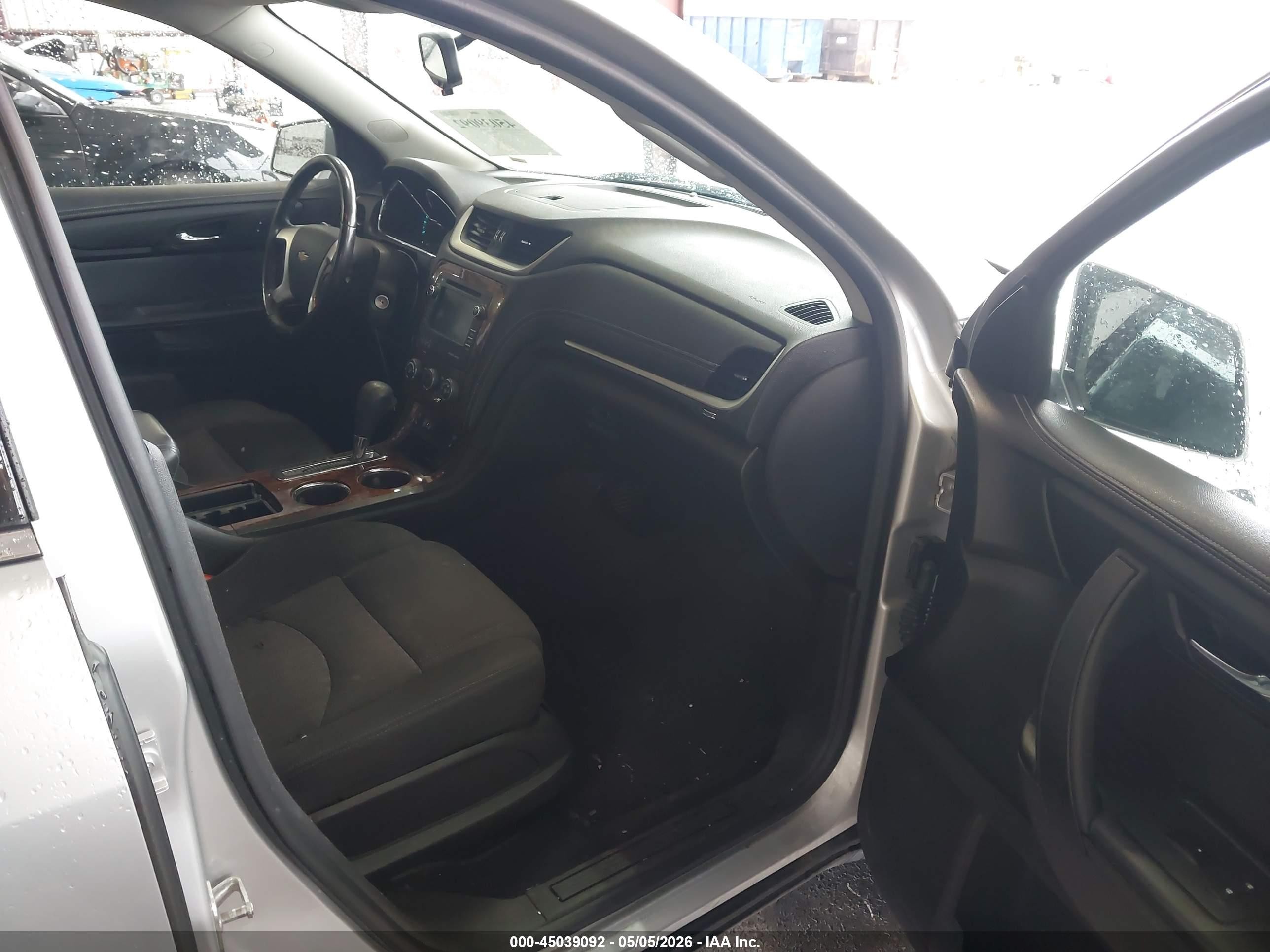 2013 Chevrolet Traverse 1lt Silver vin: 1GNKVGKD7DJ213358
