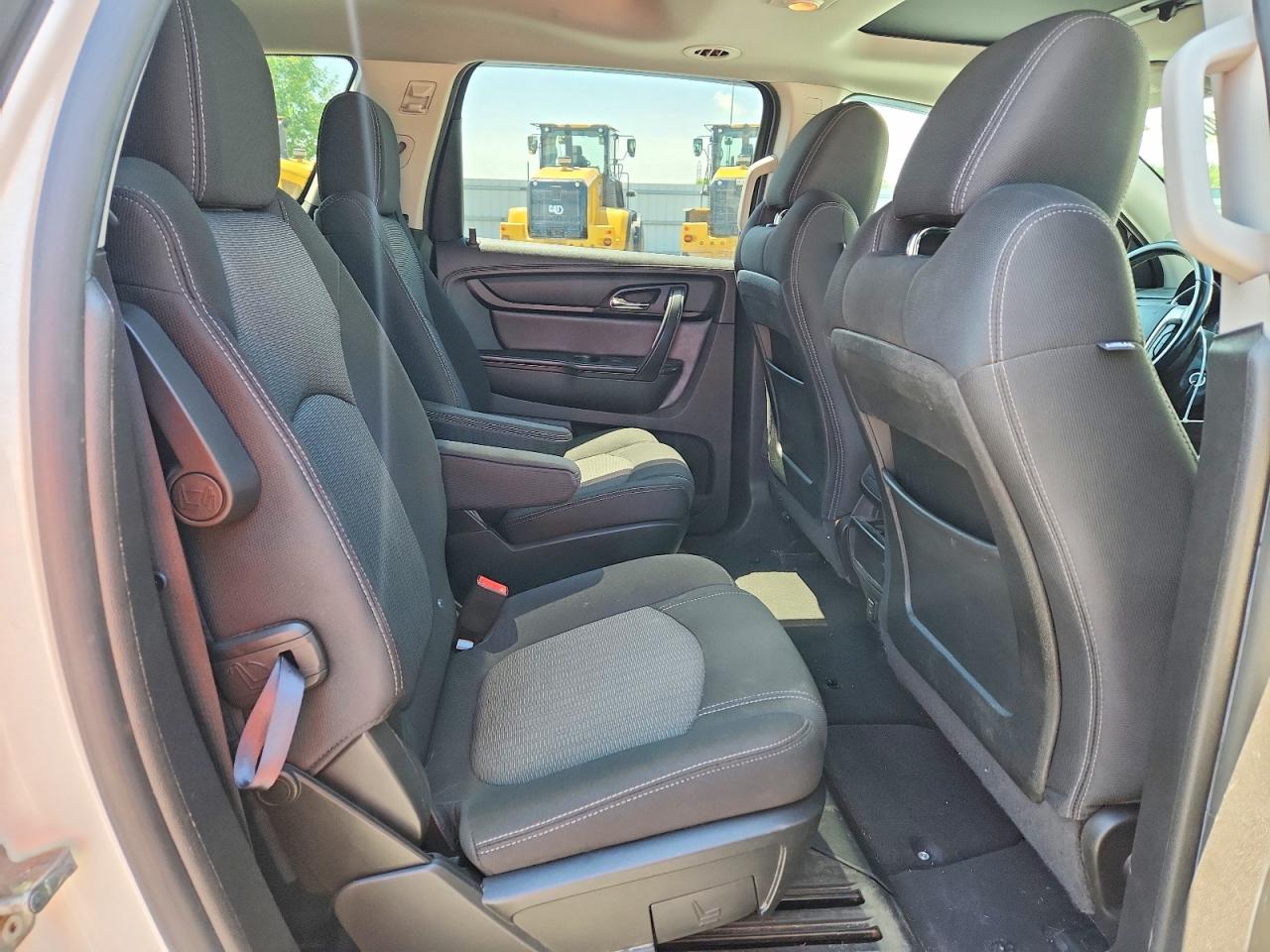 2014 Chevrolet Traverse Lt White vin: 1GNKVGKD7EJ270127