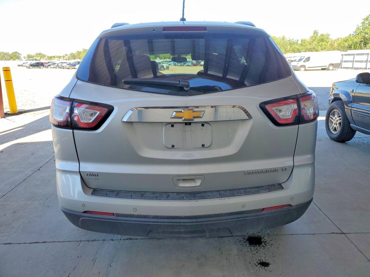 2015 Chevrolet Traverse Lt Silver vin: 1GNKVGKD7FJ148630