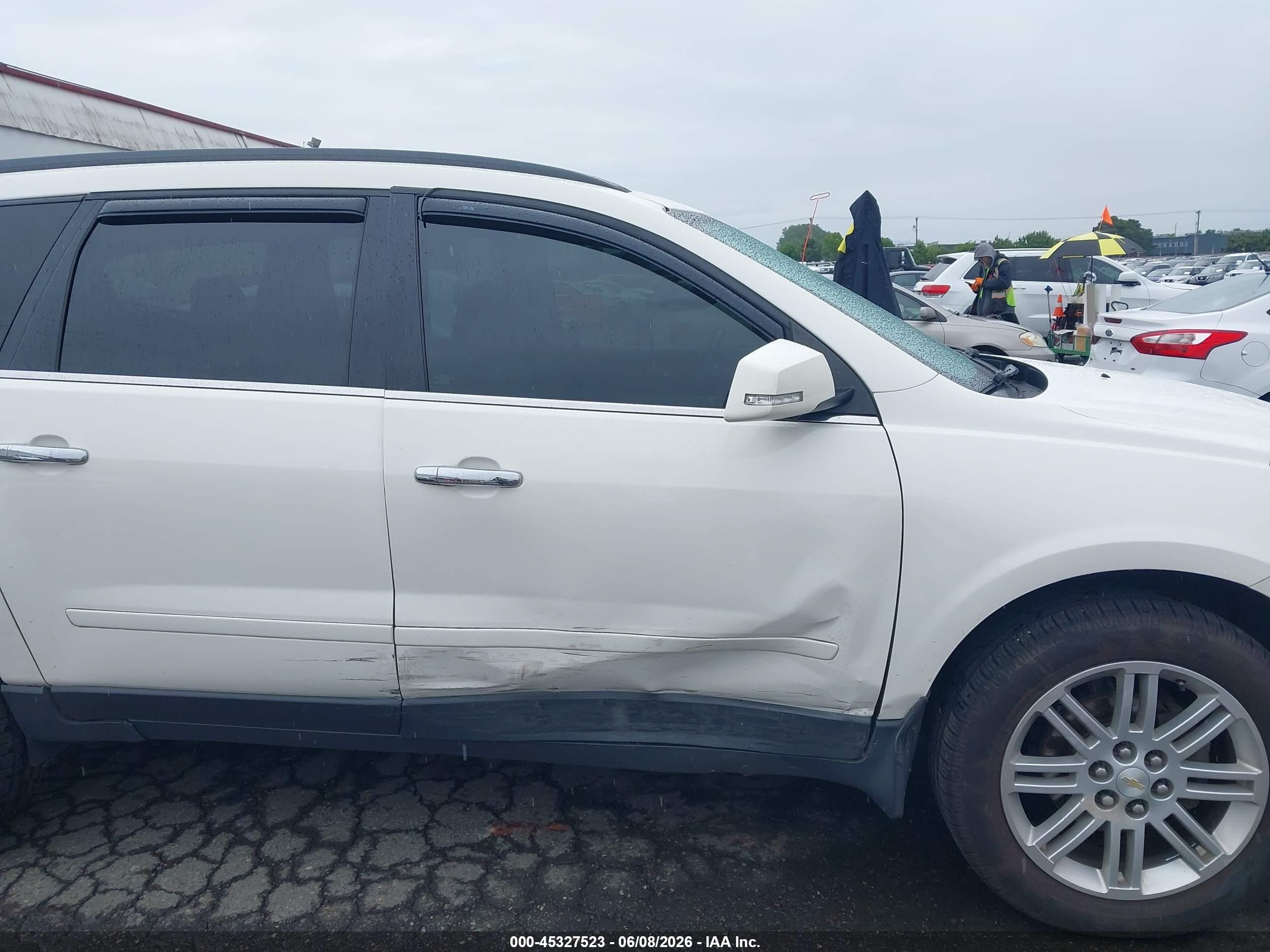 2015 Chevrolet Traverse 1lt White vin: 1GNKVGKD7FJ302432