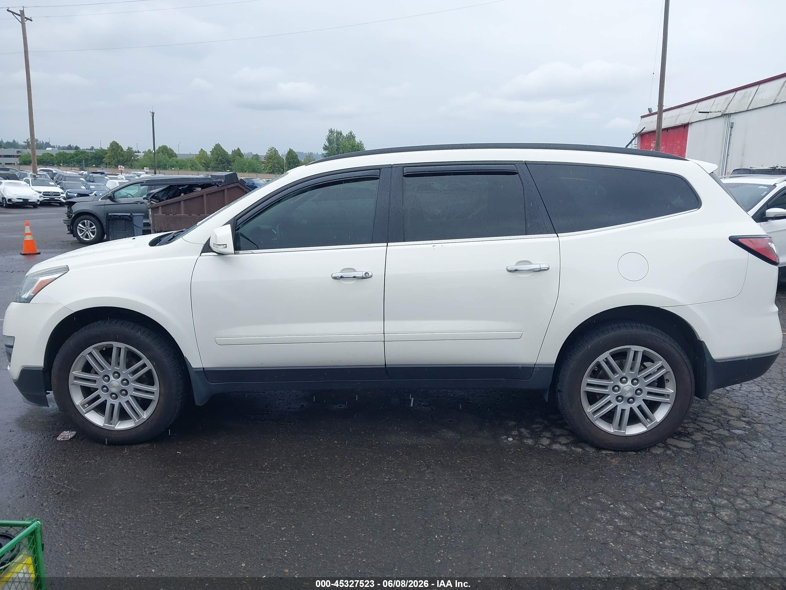 2015 Chevrolet Traverse 1lt White vin: 1GNKVGKD7FJ302432
