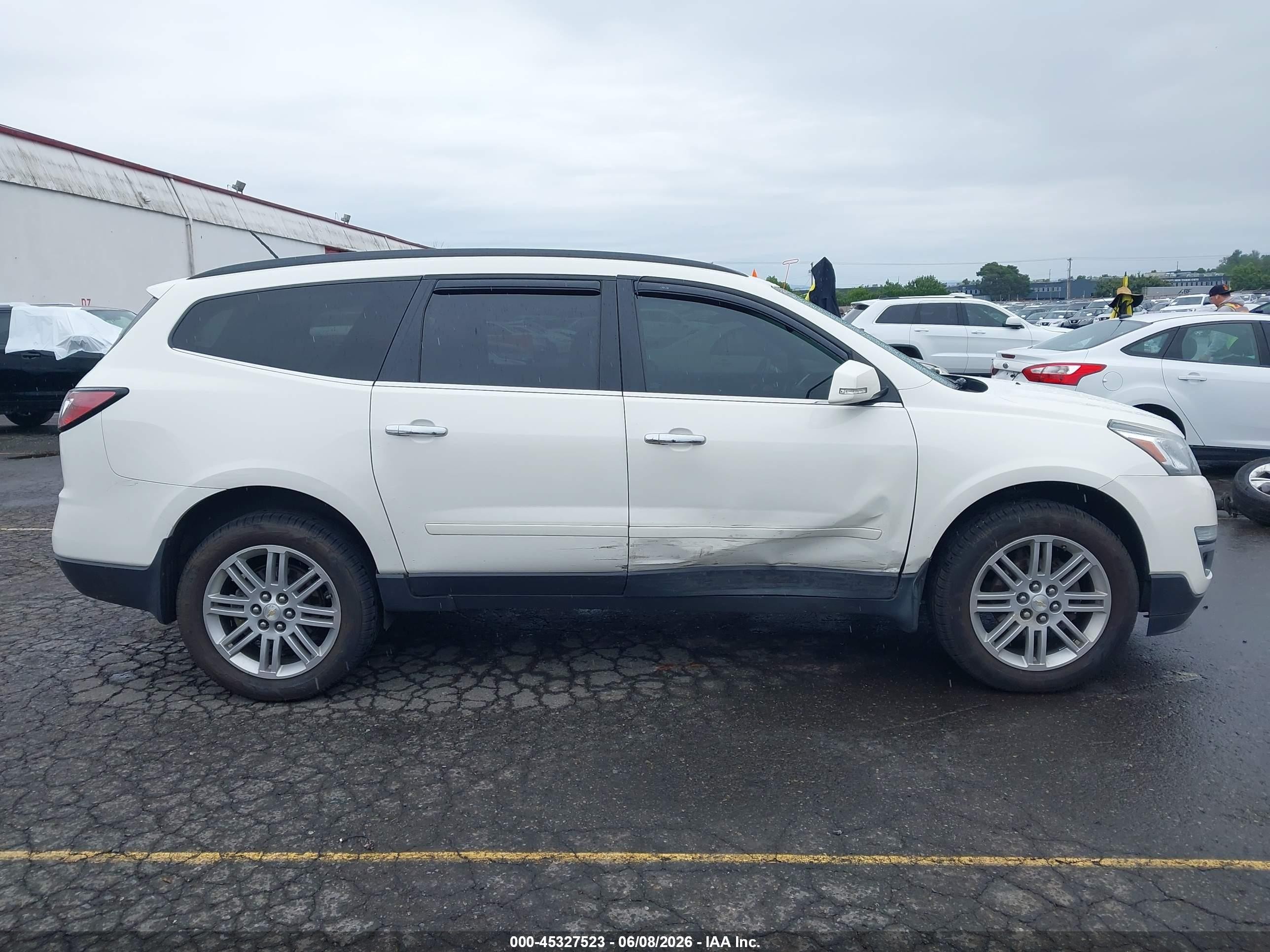 2015 Chevrolet Traverse 1lt White vin: 1GNKVGKD7FJ302432