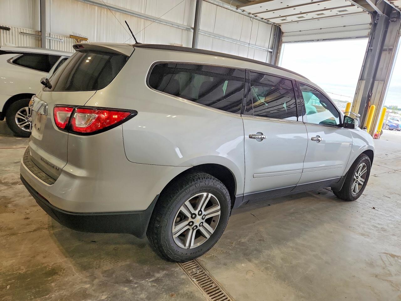 2015 Chevrolet Traverse Lt Silver vin: 1GNKVGKD7FJ354076