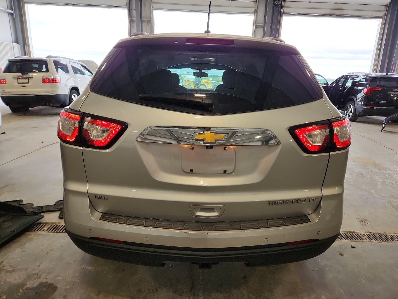 2015 Chevrolet Traverse Lt Silver vin: 1GNKVGKD7FJ354076