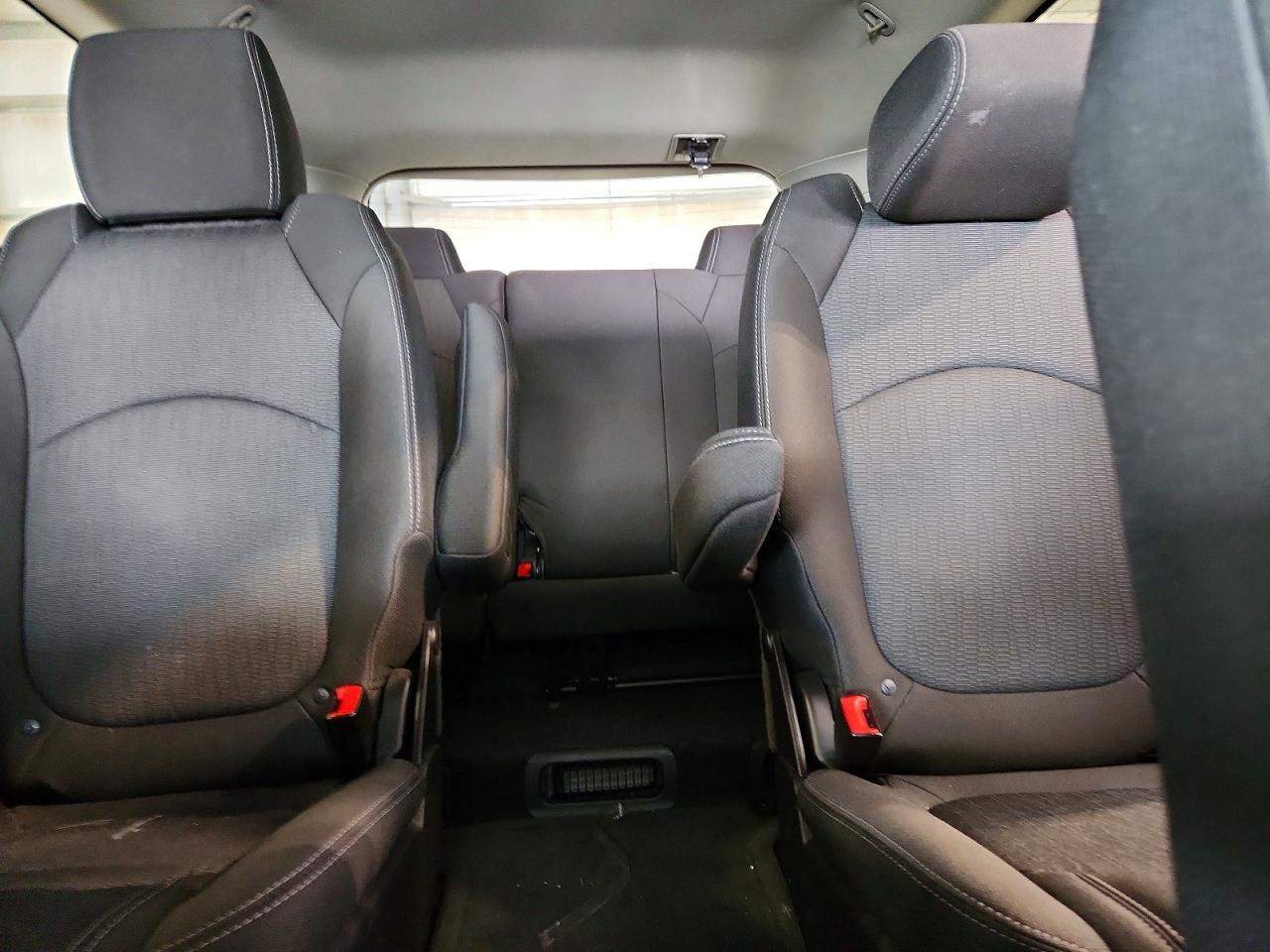 2015 Chevrolet Traverse Lt Silver vin: 1GNKVGKD7FJ354076