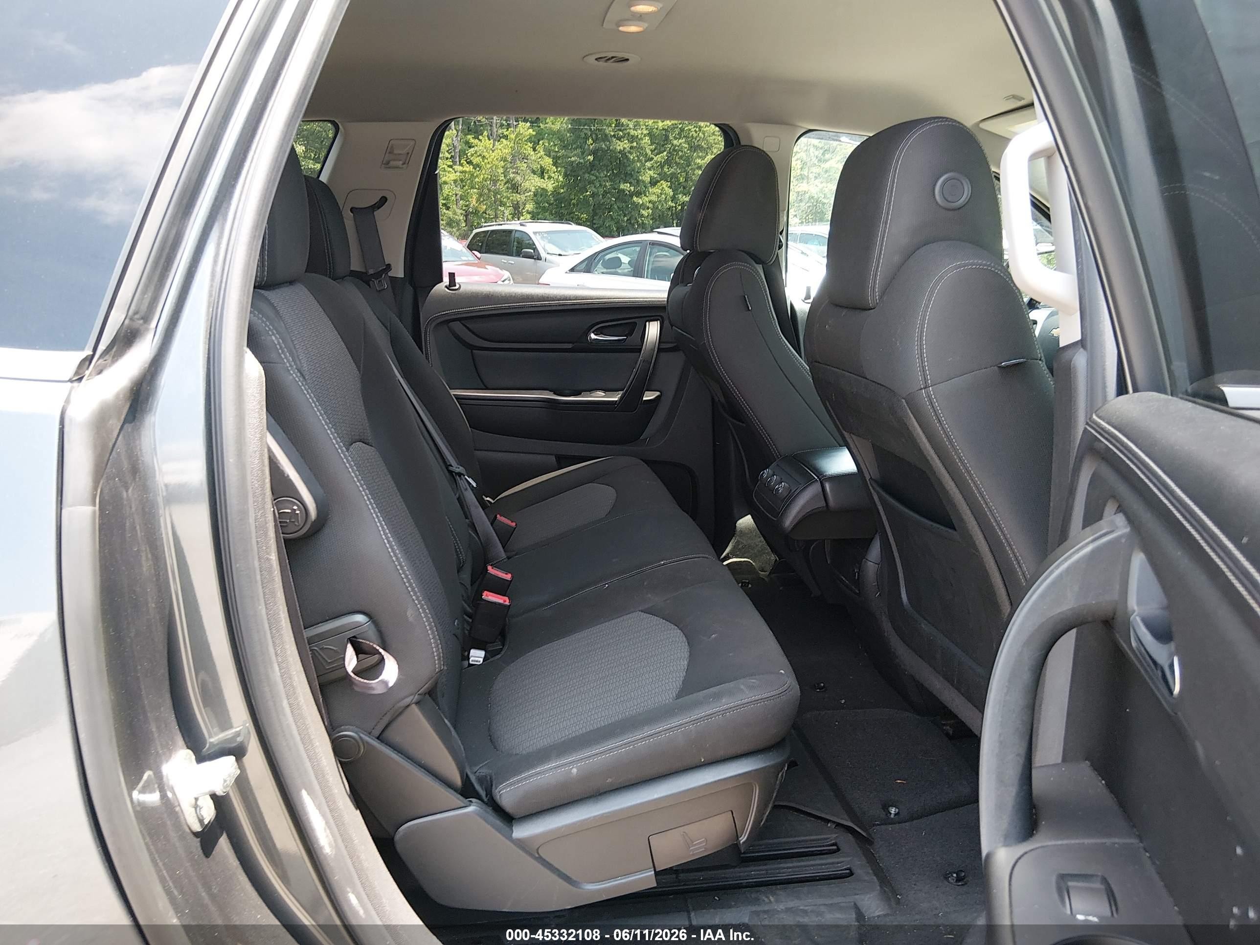 2013 Chevrolet Traverse 1lt Gray vin: 1GNKVGKD8DJ198322