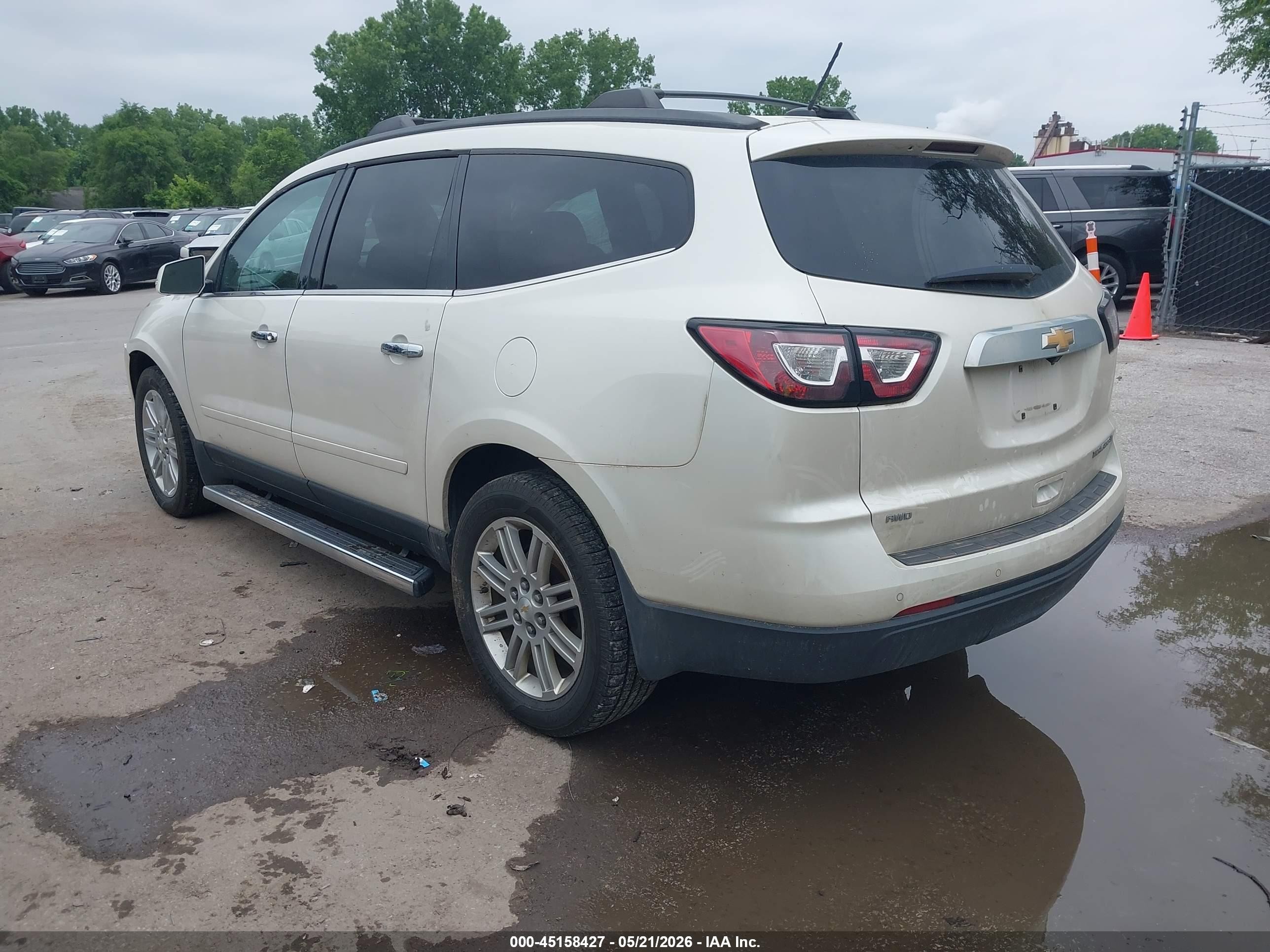 2014 Chevrolet Traverse 1lt White vin: 1GNKVGKD8EJ151616