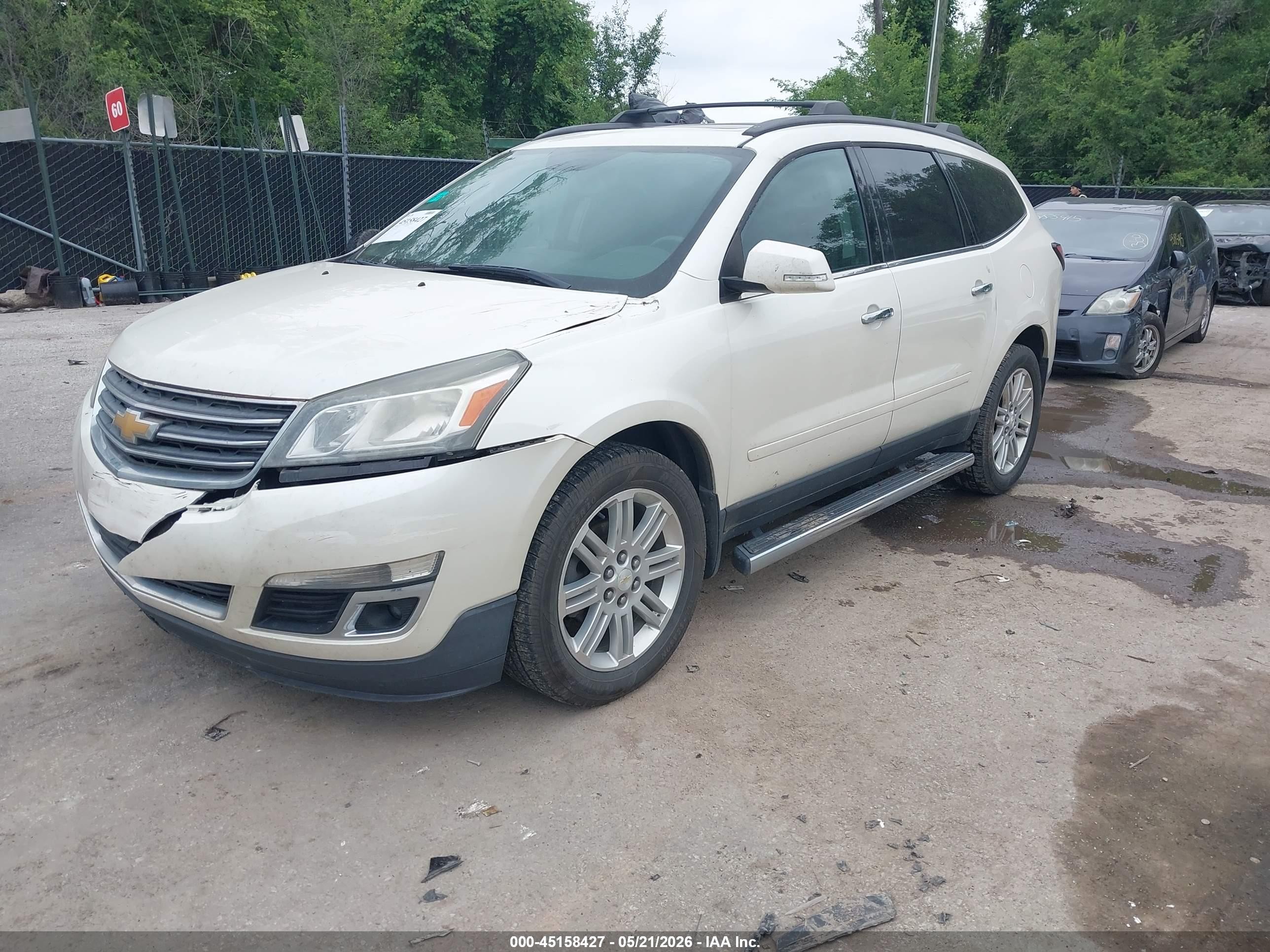 2014 Chevrolet Traverse 1lt White vin: 1GNKVGKD8EJ151616