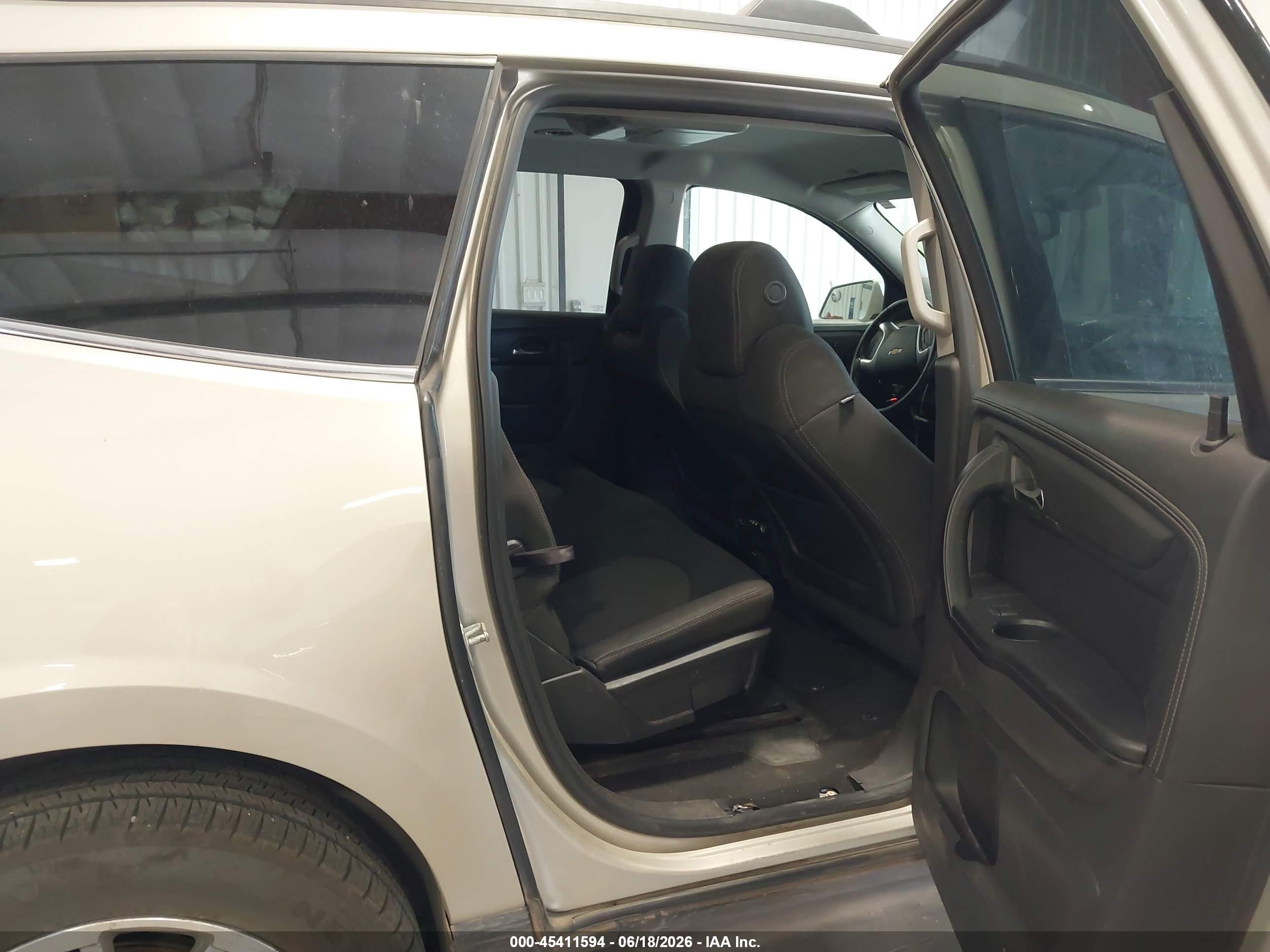 2014 Chevrolet Traverse Lt Champagne vin: 1GNKVGKD8EJ158291