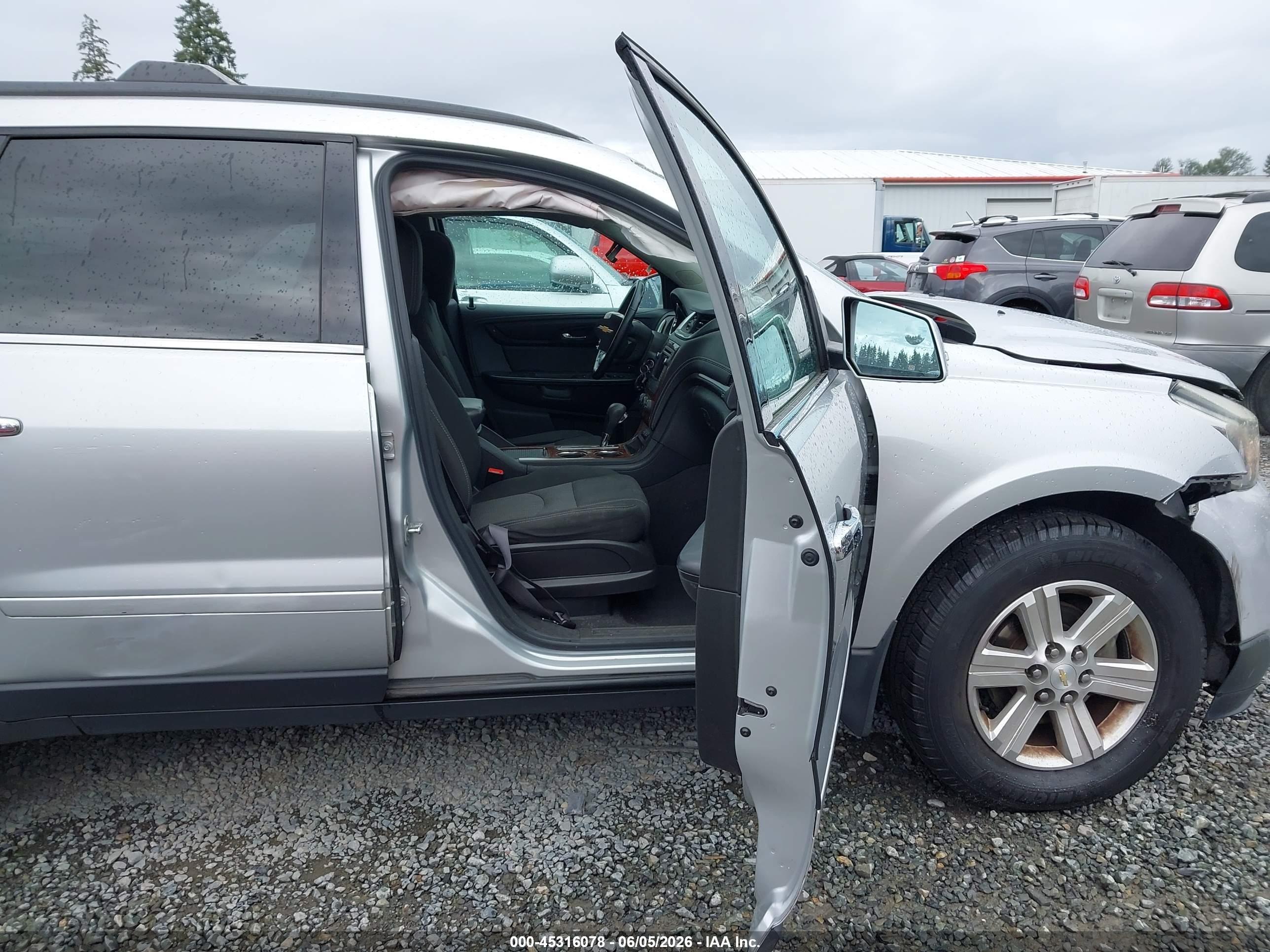 2014 Chevrolet Traverse 1lt Silver vin: 1GNKVGKD8EJ367174