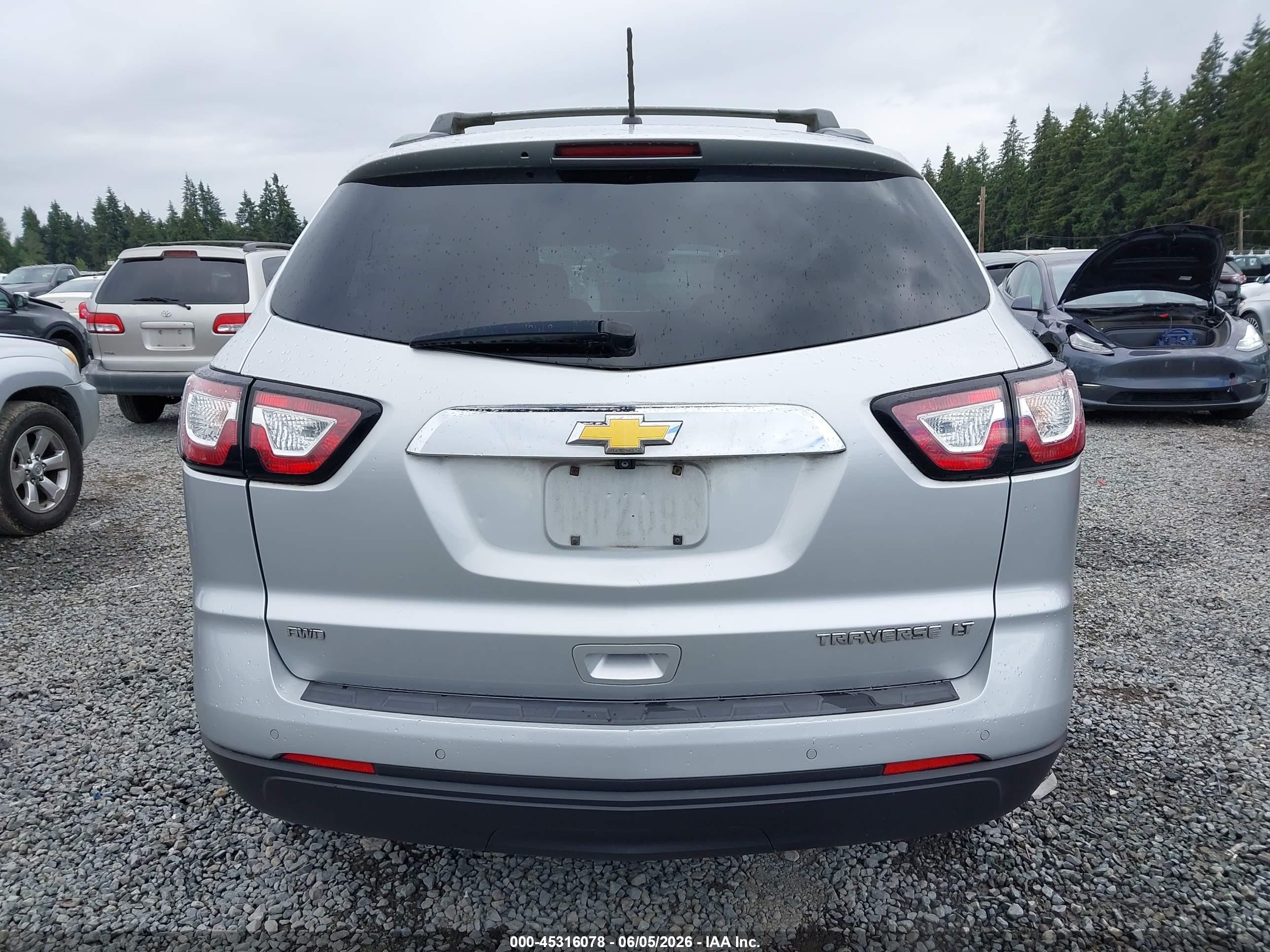 2014 Chevrolet Traverse 1lt Silver vin: 1GNKVGKD8EJ367174