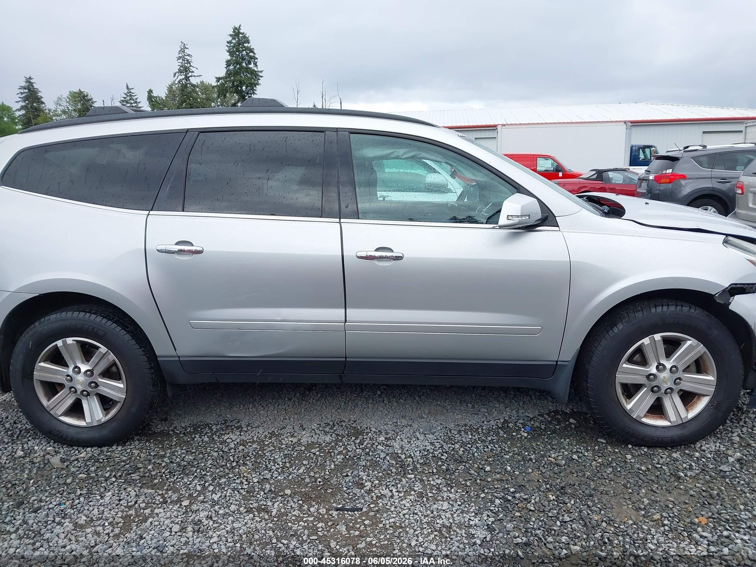 2014 Chevrolet Traverse 1lt Silver vin: 1GNKVGKD8EJ367174